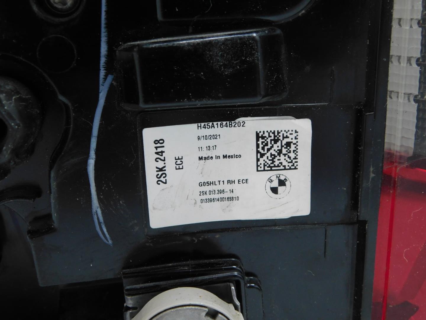 Фонарь задний наружный правый