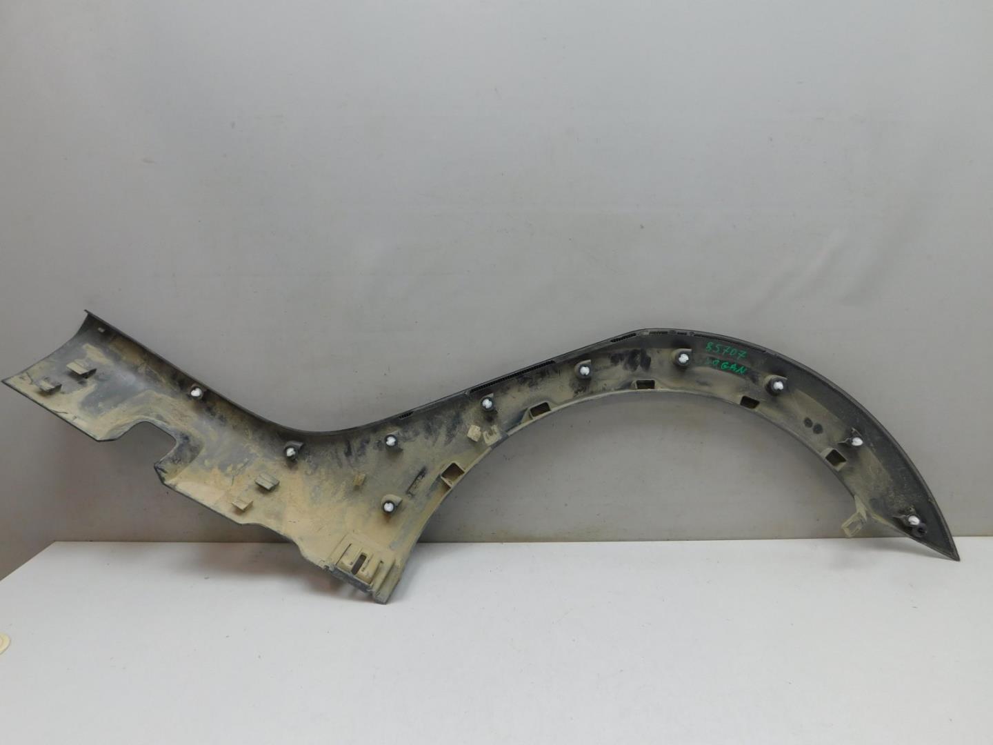 Накладка заднего крыла правого