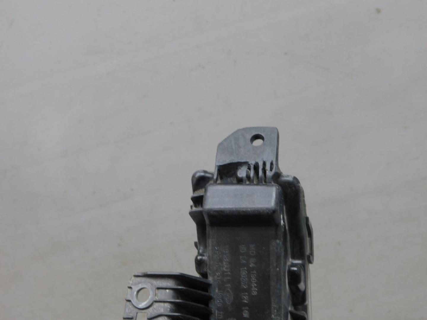 Фара противотуманная левая