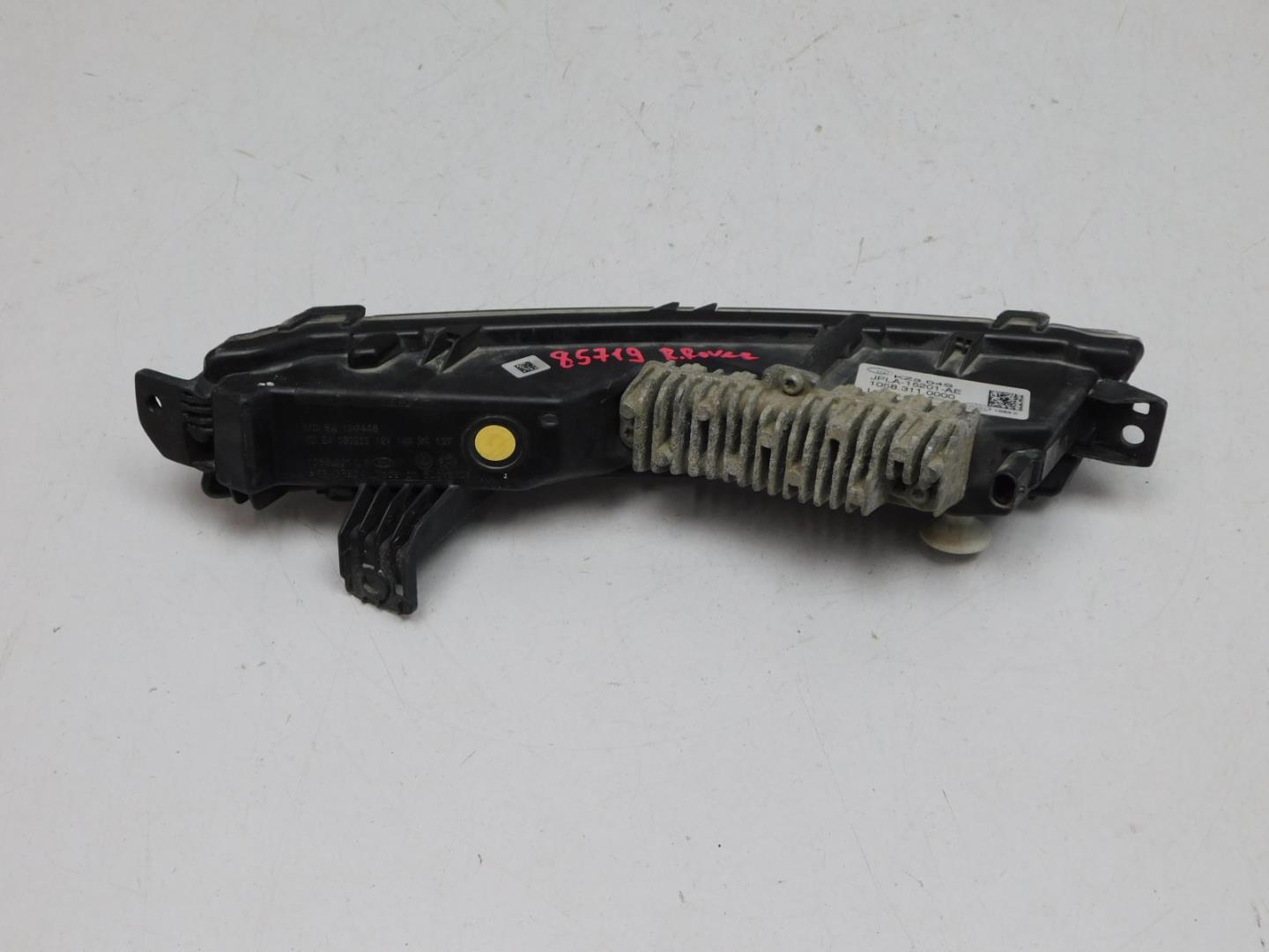 Фара противотуманная левая