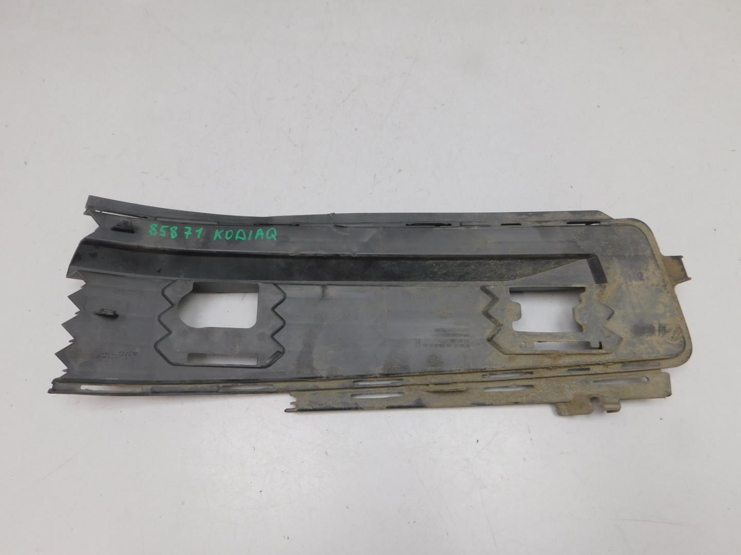 Решетка в бампер правая