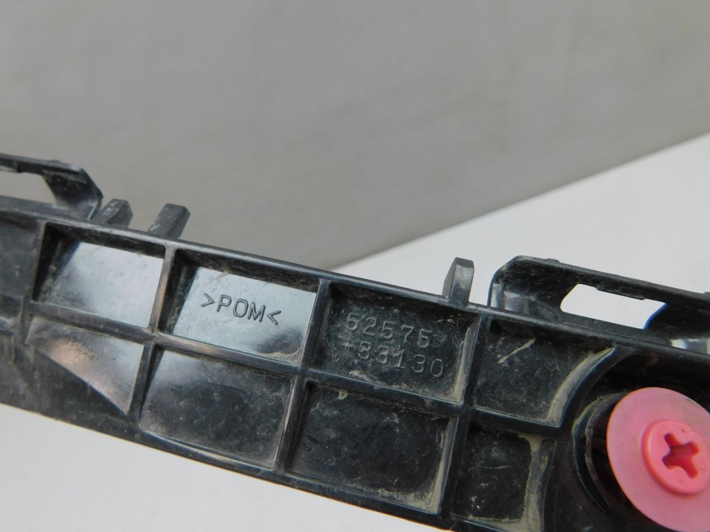 Кронштейн заднего бампера