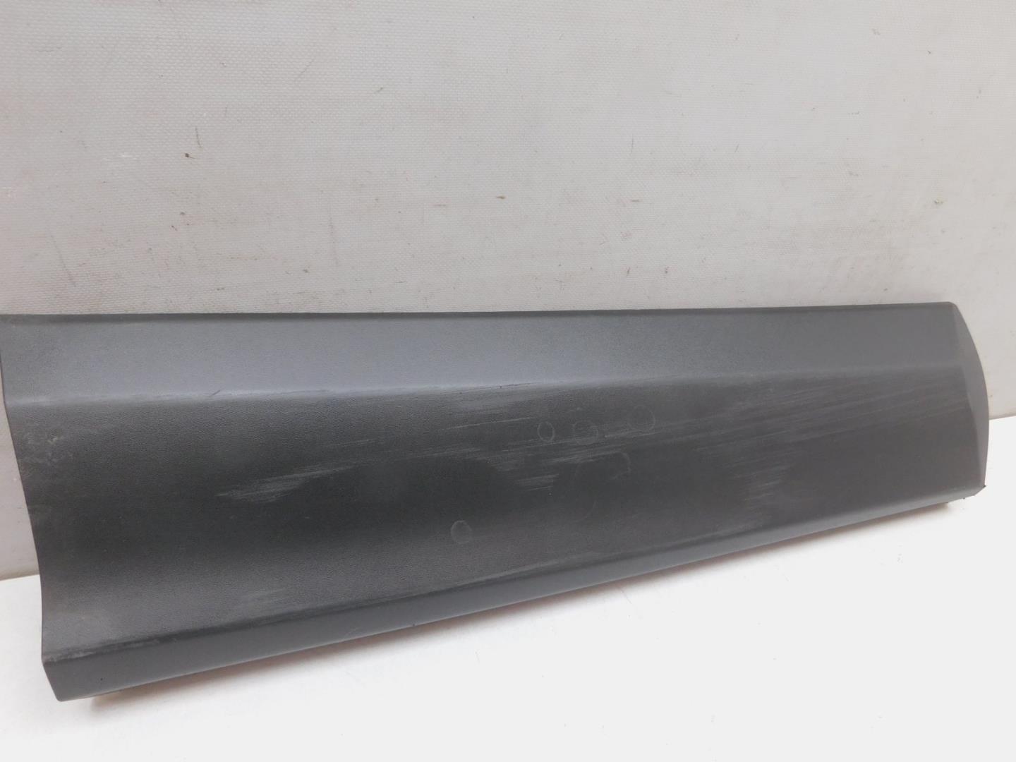 Накладка двери задней правой