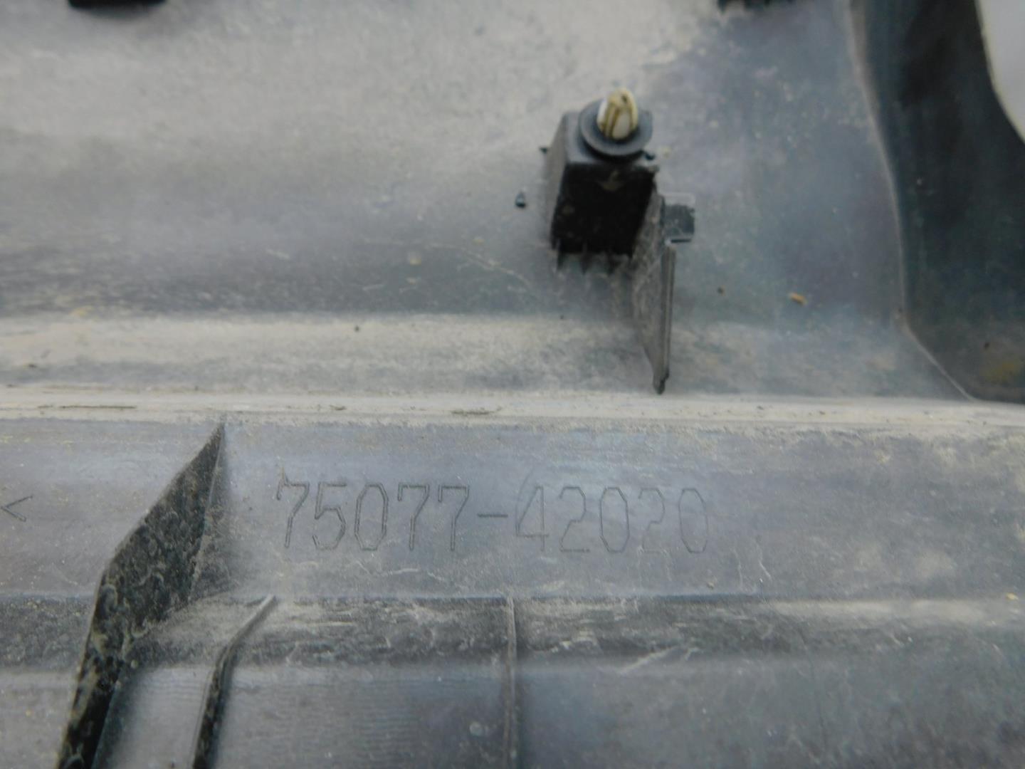 Накладка двери задней правой