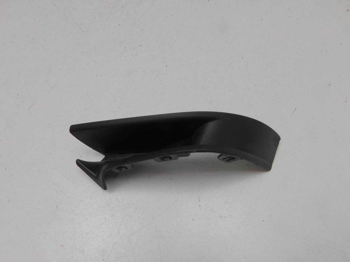 Накладка переднего бампера