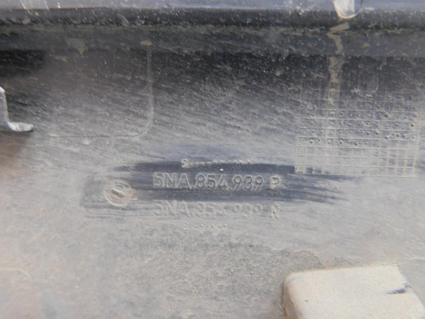 Накладка двери передней левой