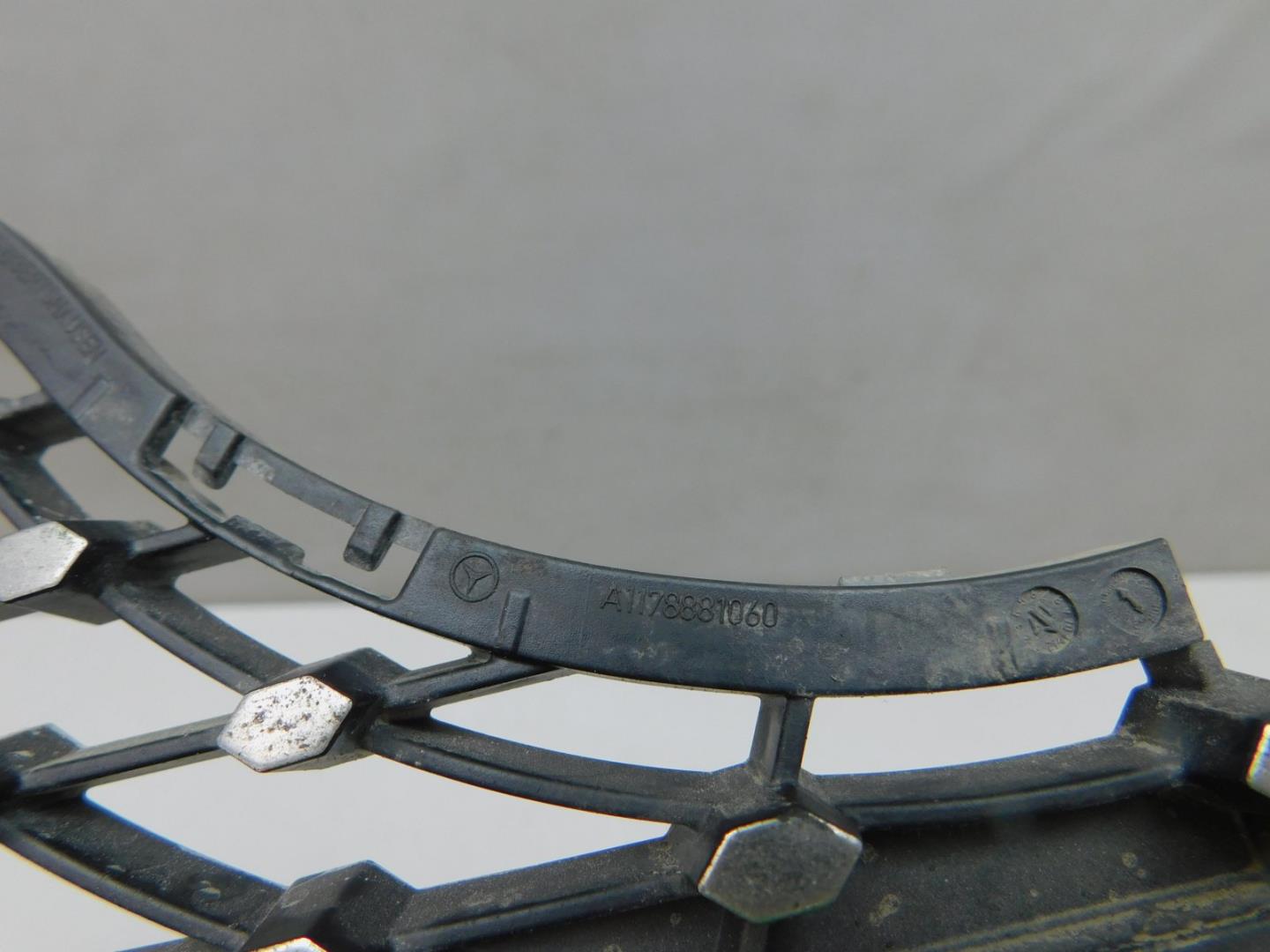 Накладка на решетку радиатора