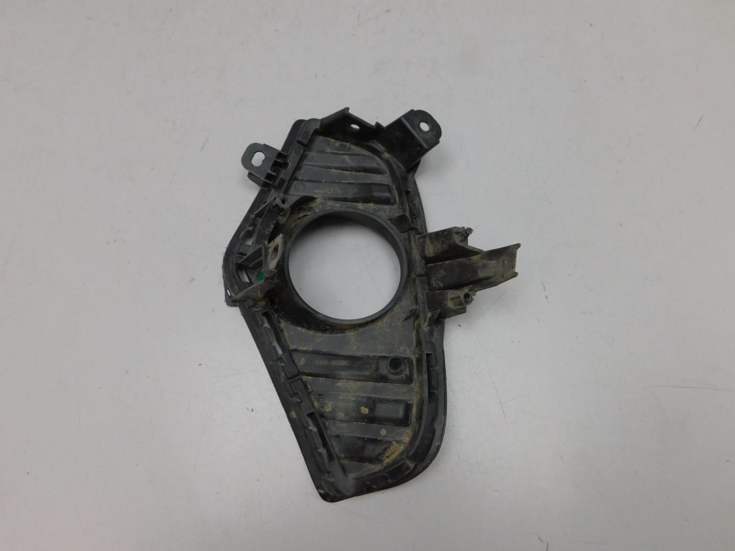 Решетка в бампер правая