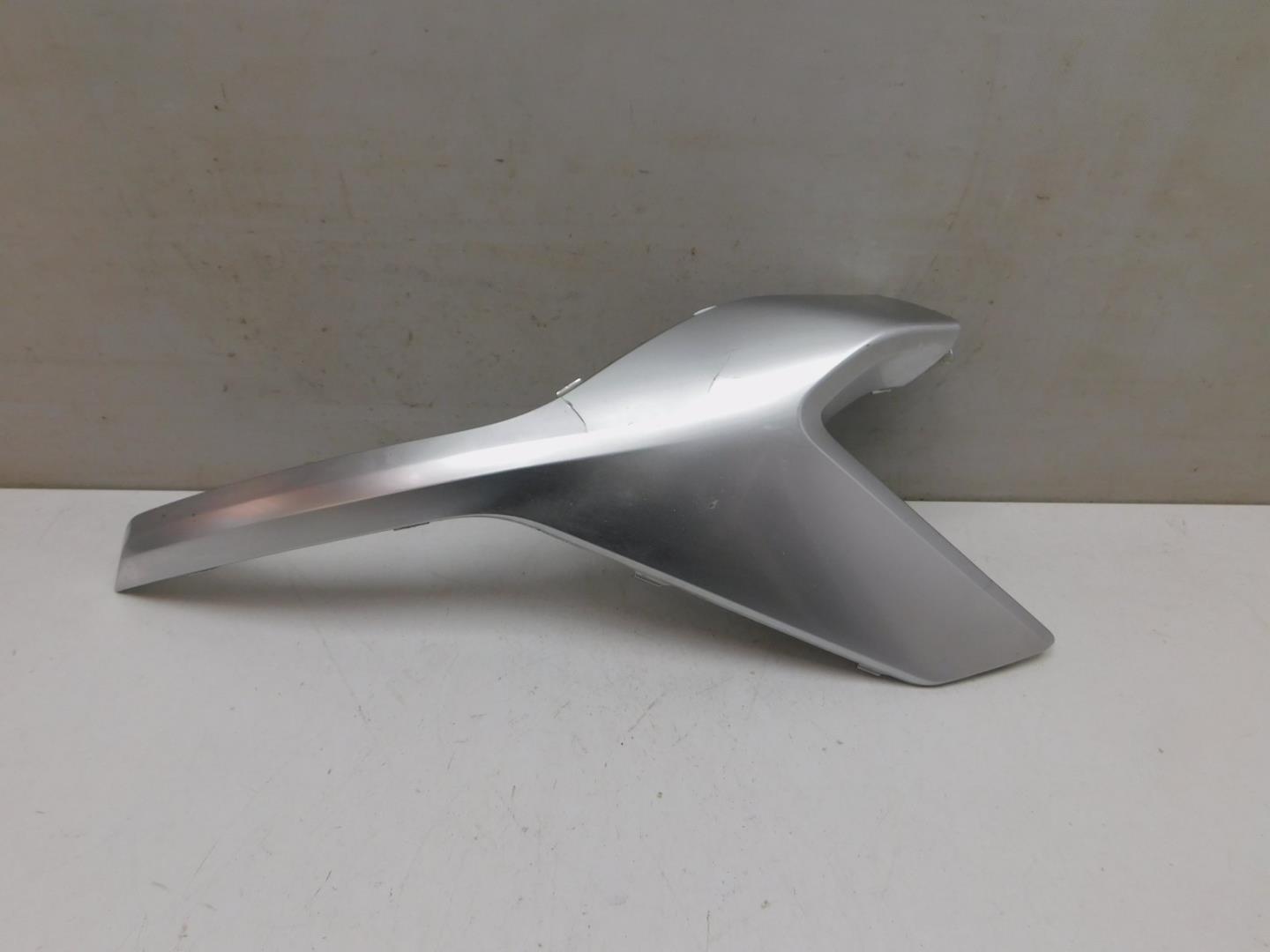 Накладка переднего бампера