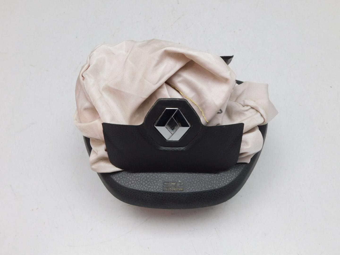 Подушка безопасности в рулевое колесо