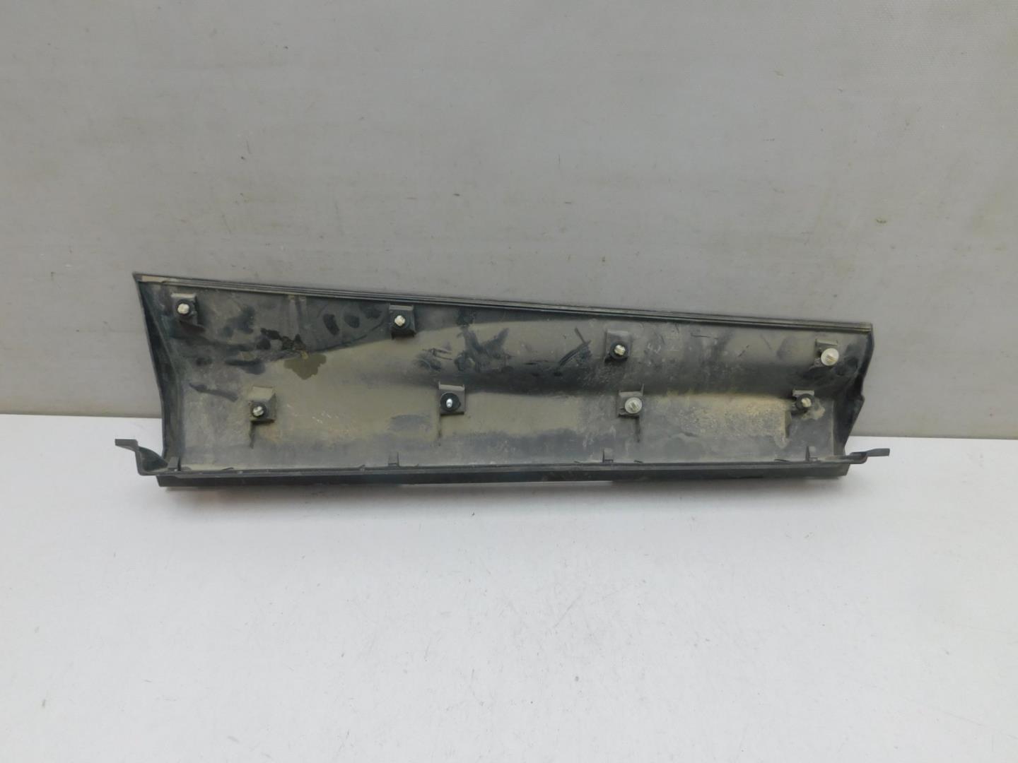 Накладка двери задней левой