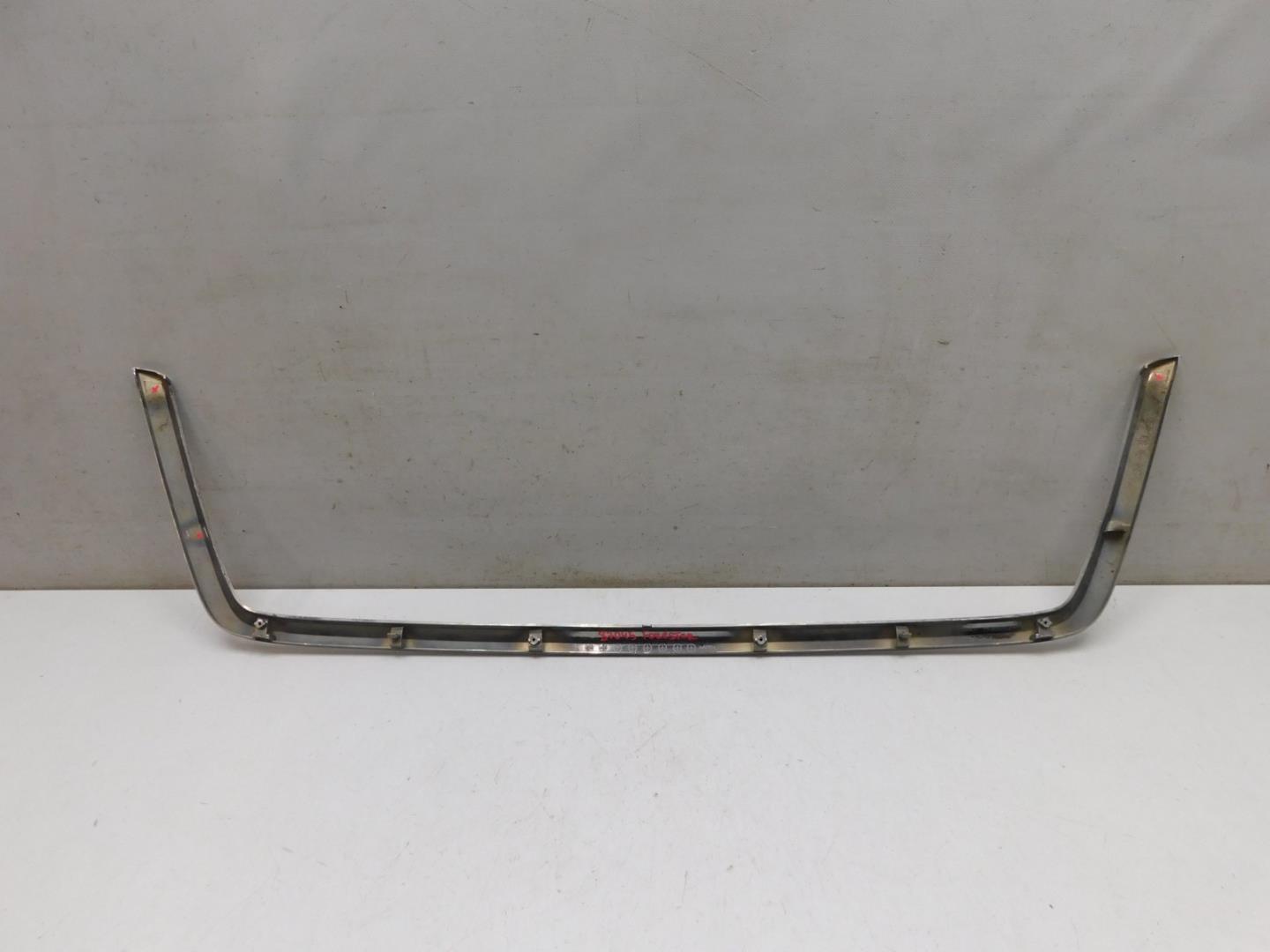 Накладка на решетку радиатора