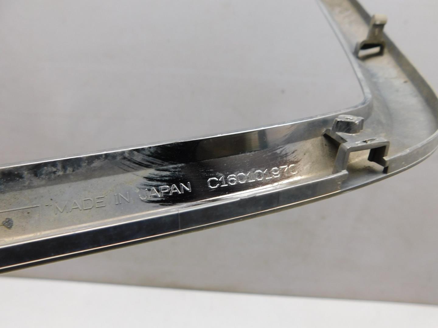 Накладка на решетку радиатора