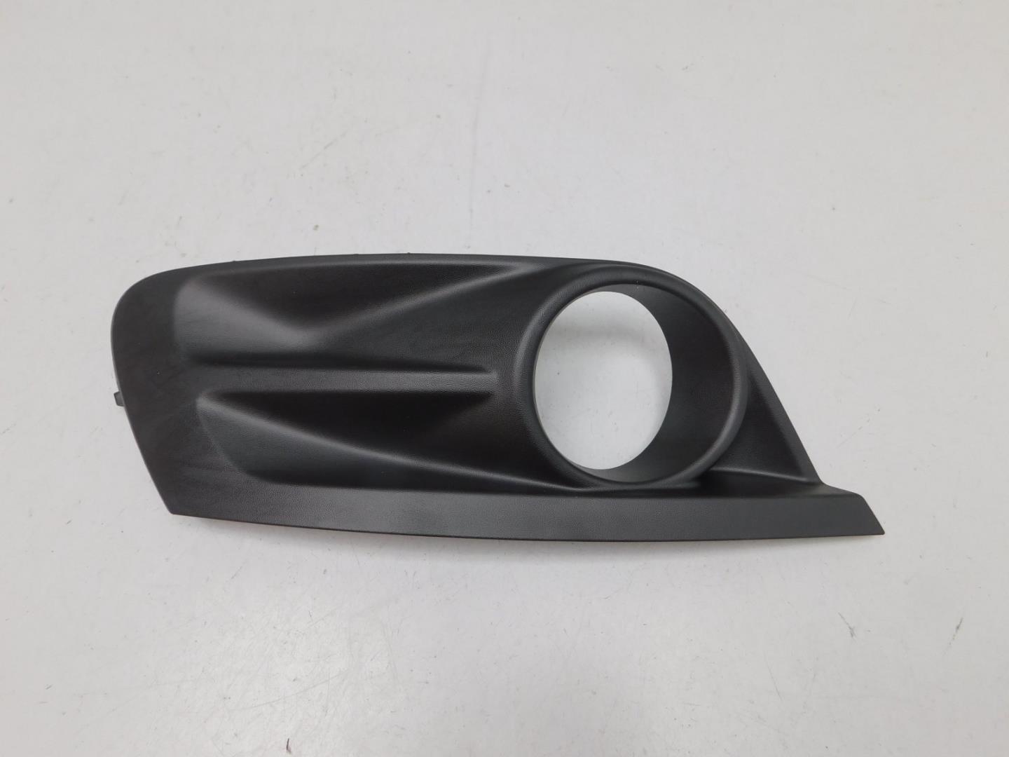 Решетка в бампер левая