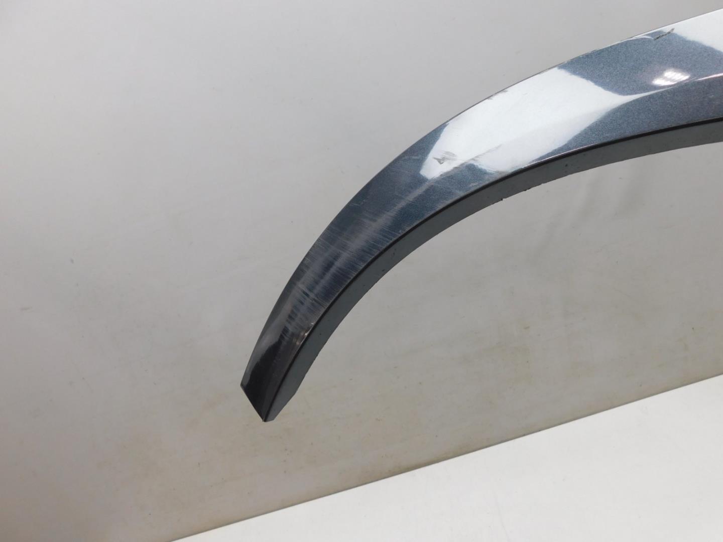 Накладка заднего крыла правого