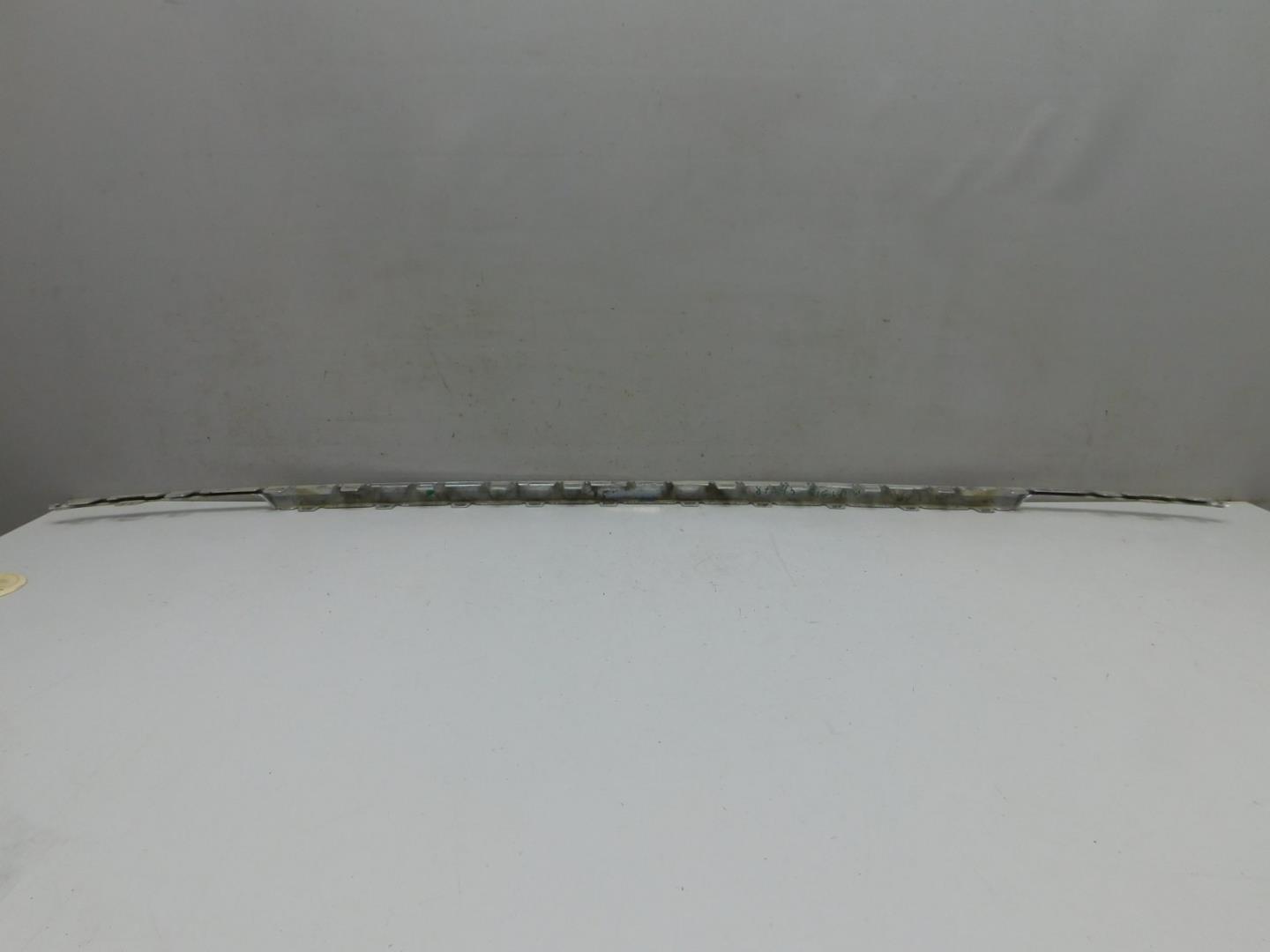 Молдинг заднего бампера