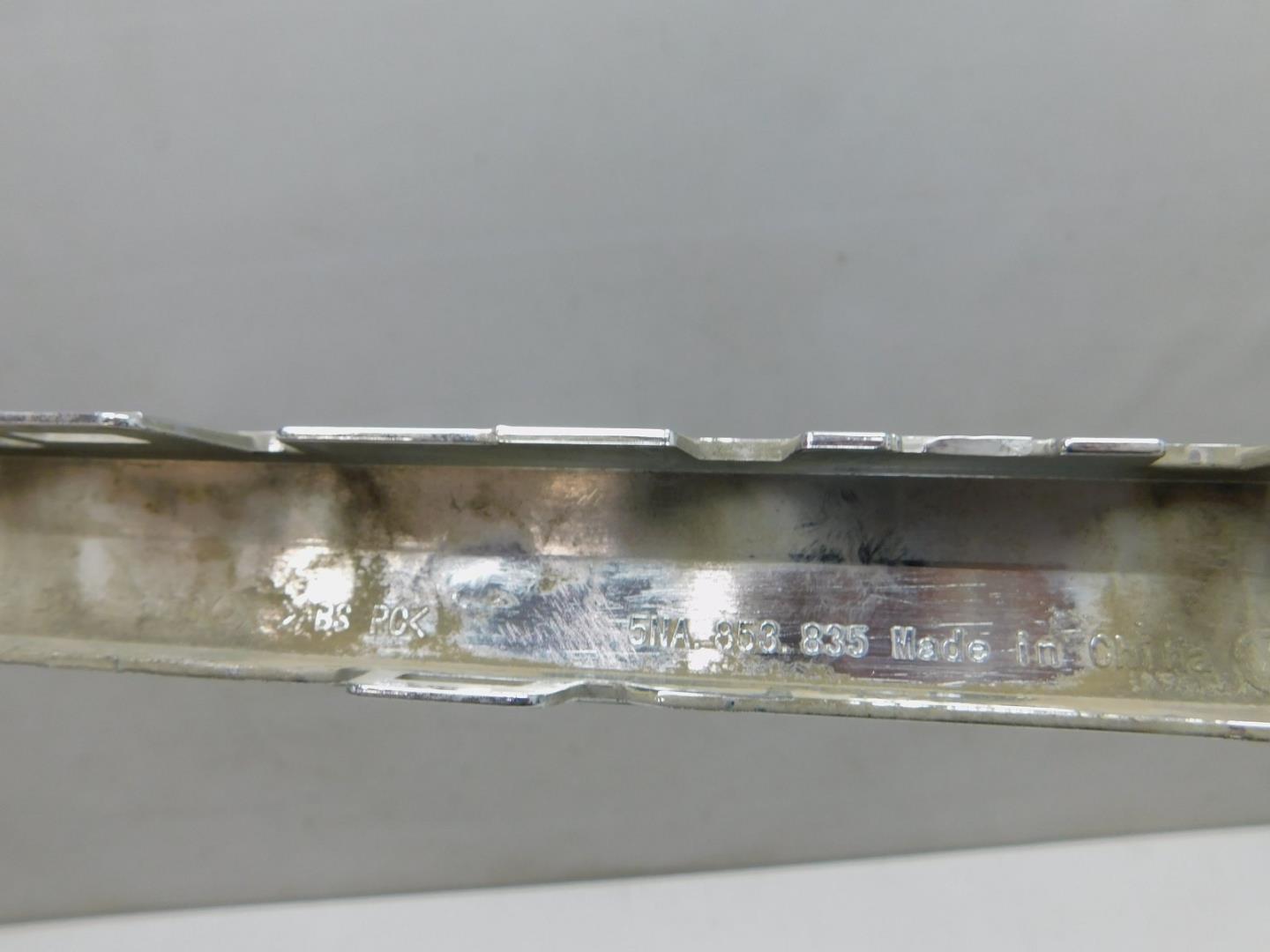 Молдинг заднего бампера