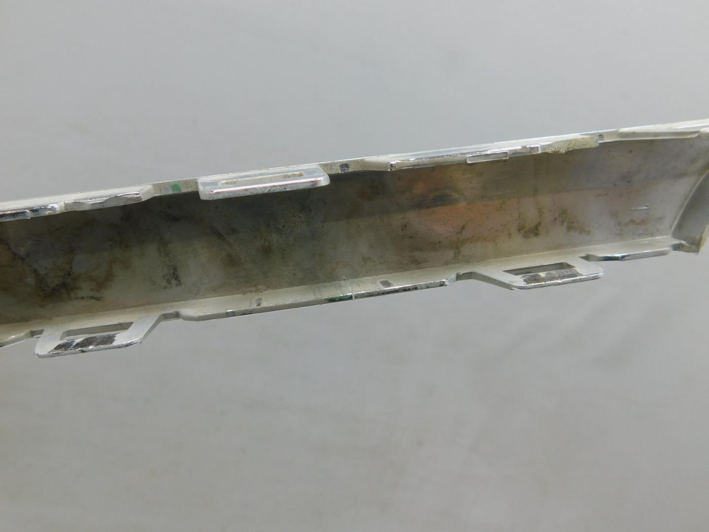 Молдинг заднего бампера