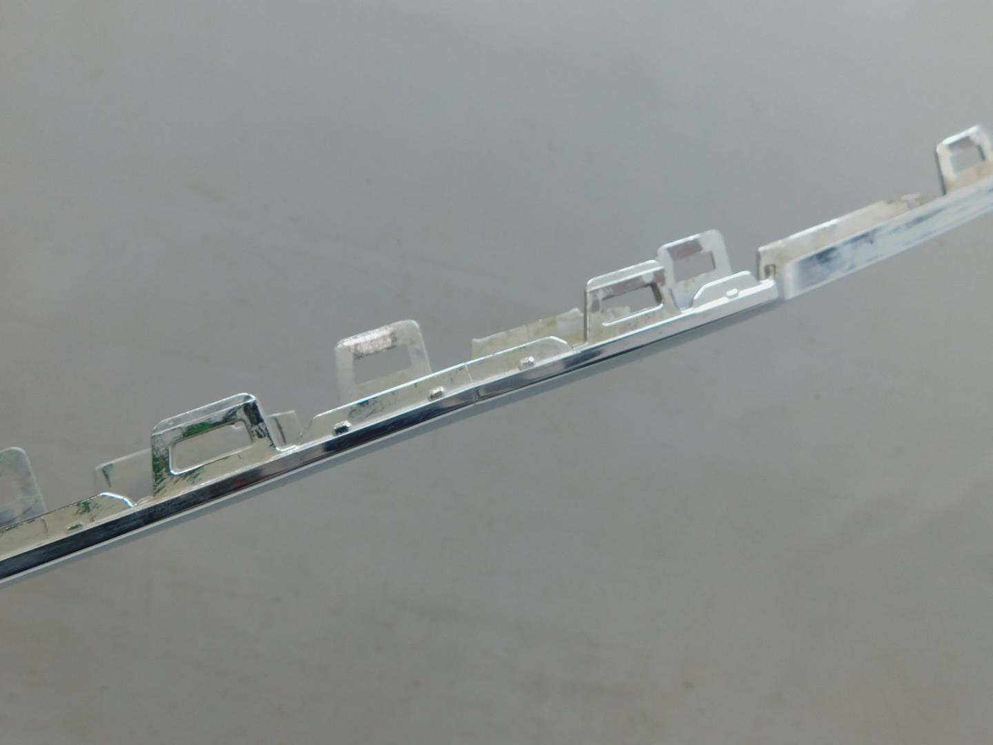 Молдинг заднего бампера