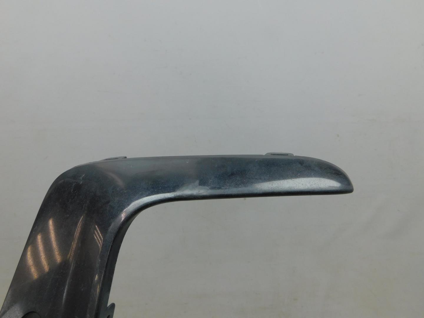 Накладка переднего бампера