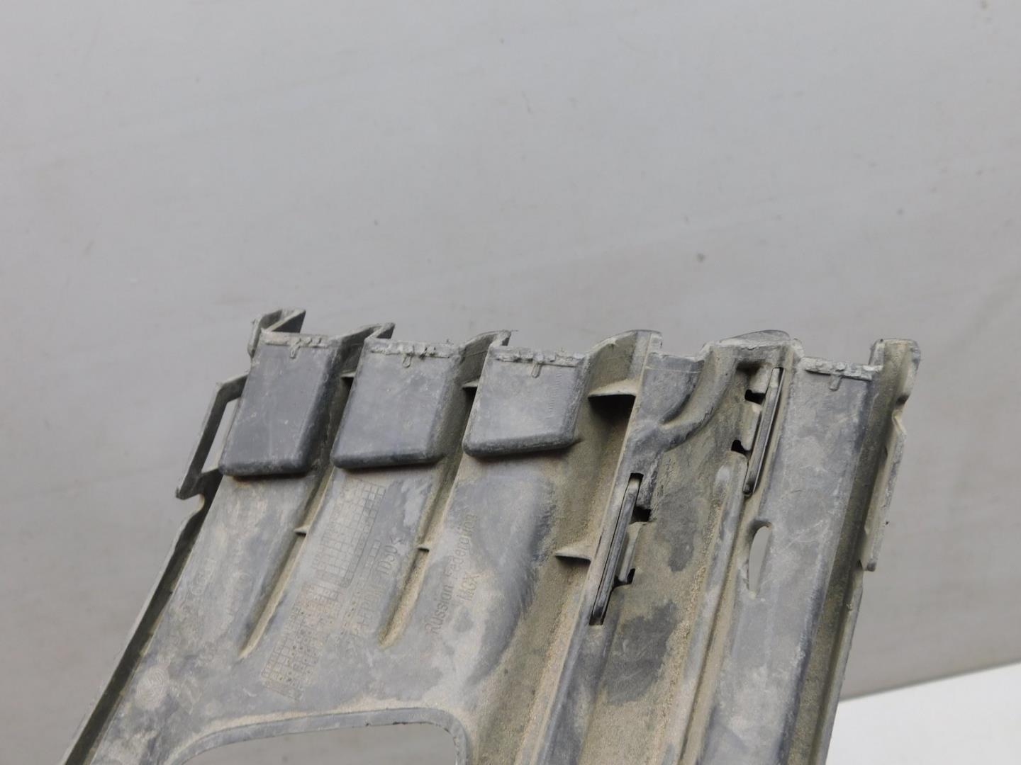 Решетка в бампер левая