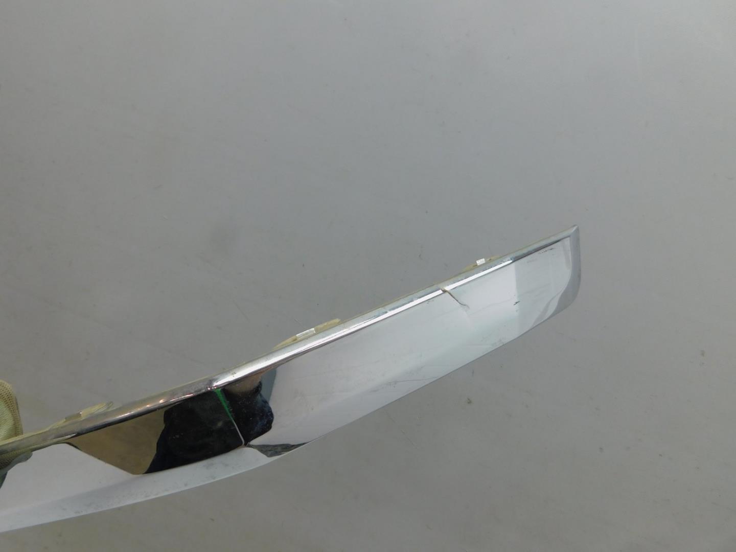 Молдинг заднего бампера