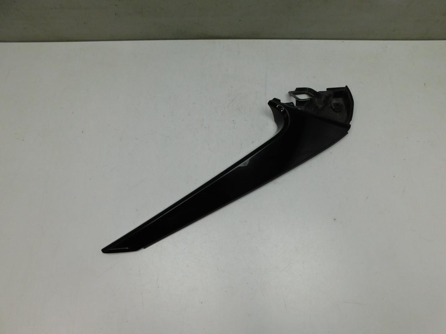 Накладка двери багажника