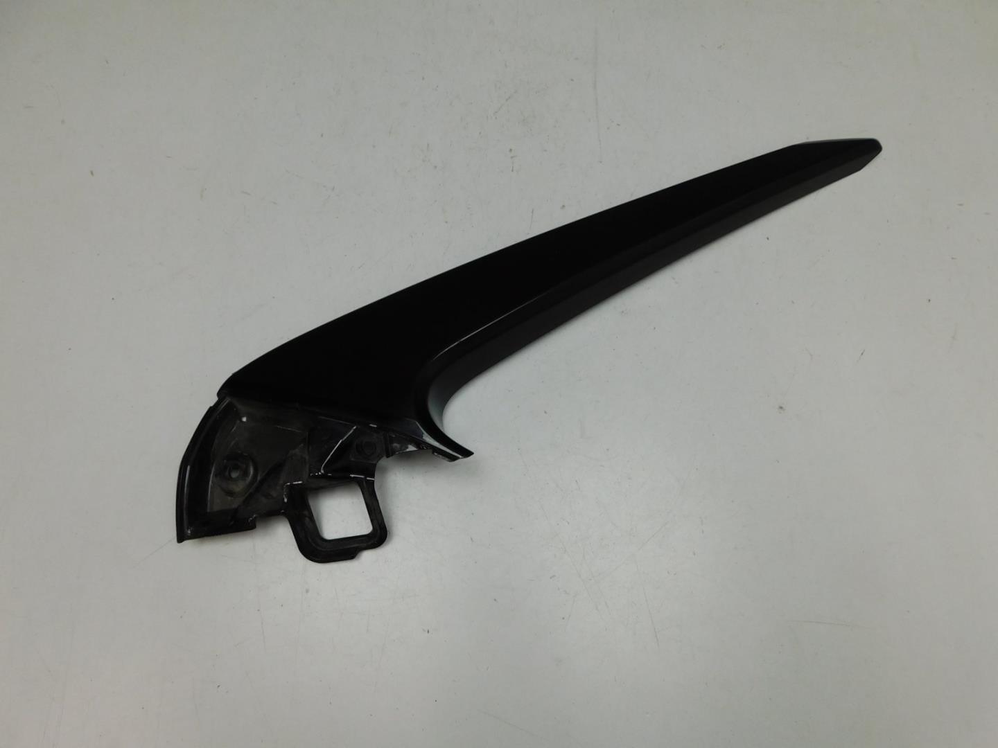 Накладка двери багажника