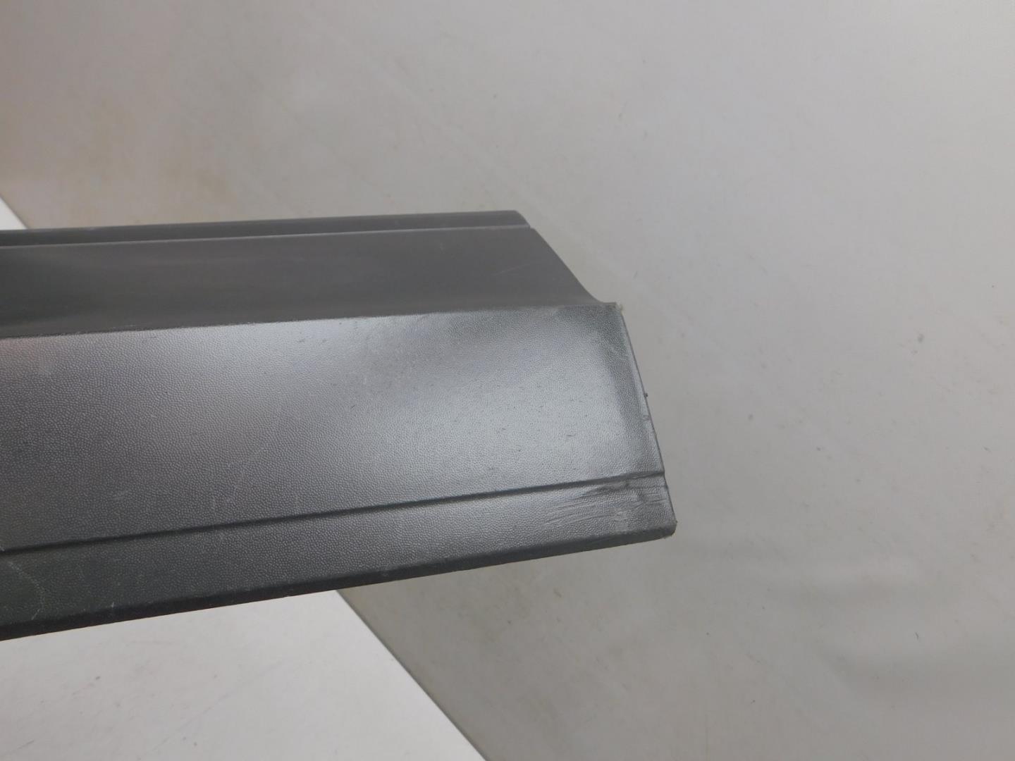 Накладка двери передней левой