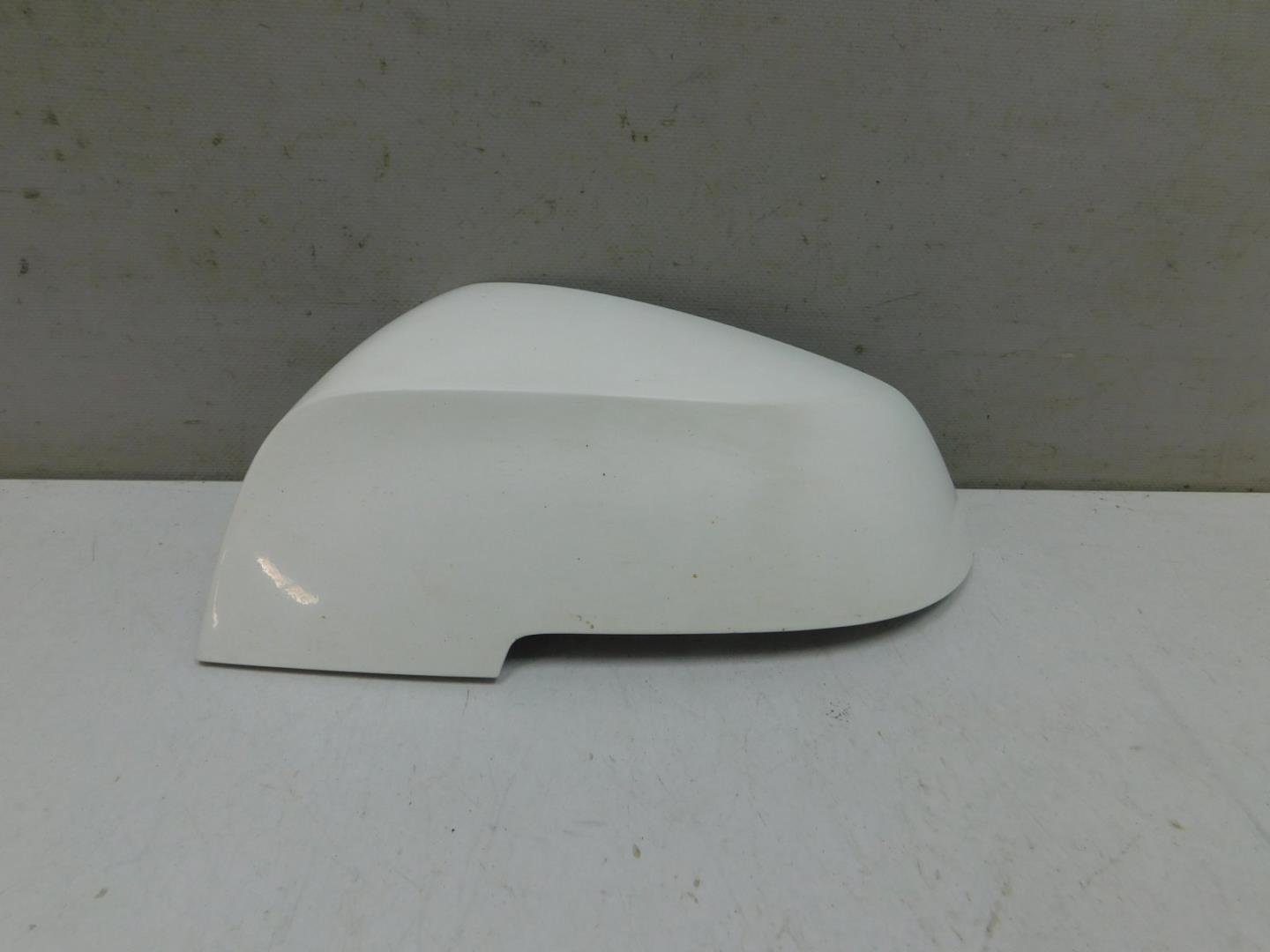 Накладка зеркала левого