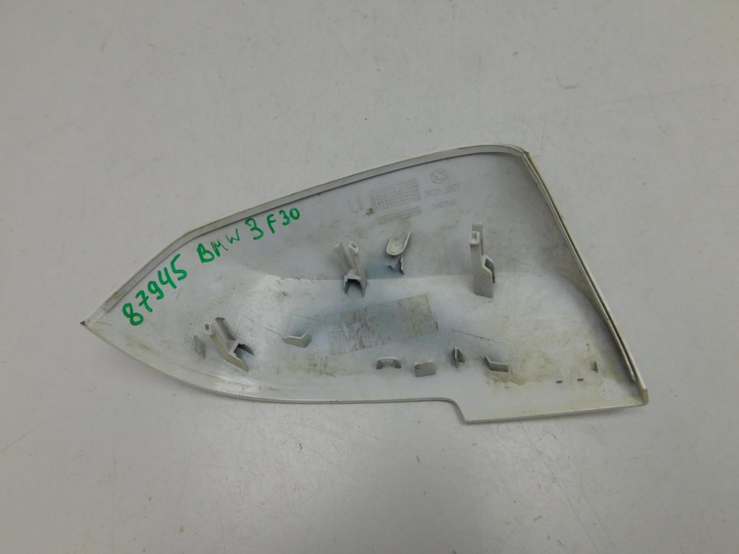 Накладка зеркала левого
