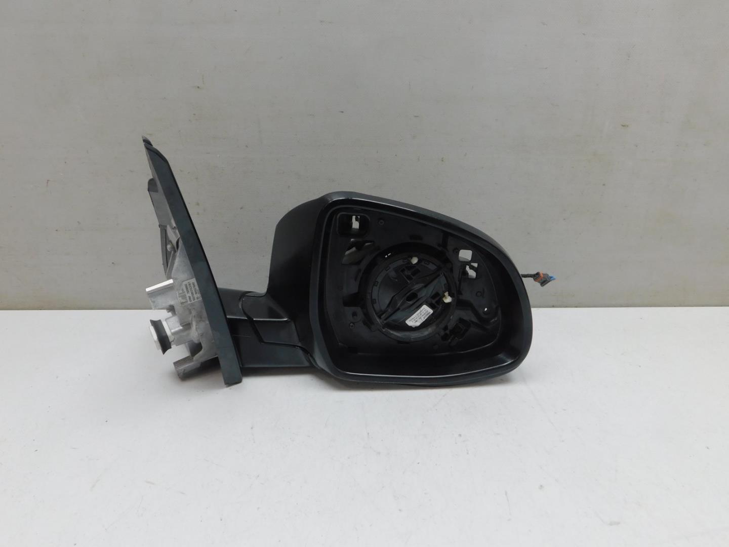 Зеркало правое электрическое