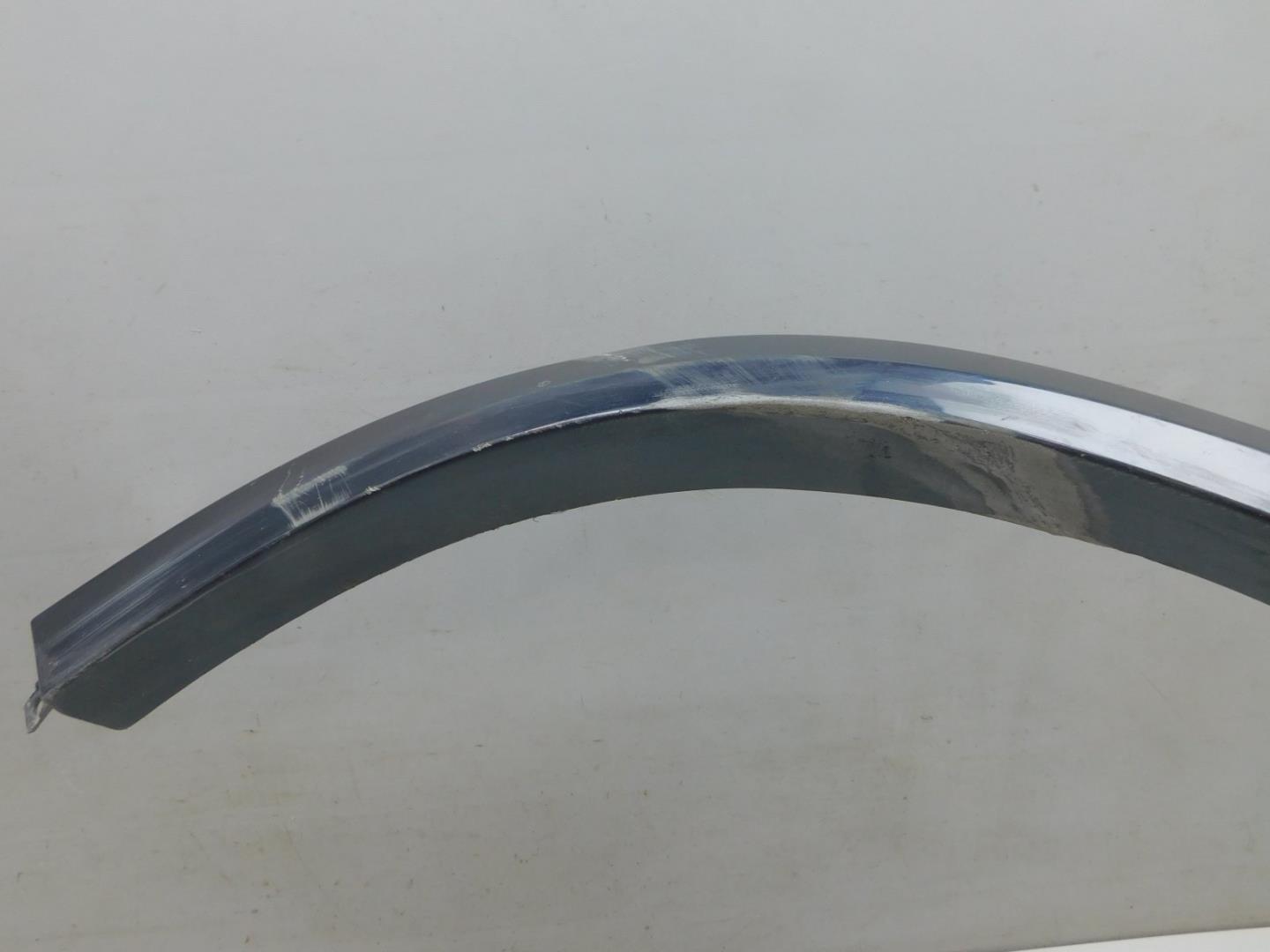 Накладка заднего крыла правого