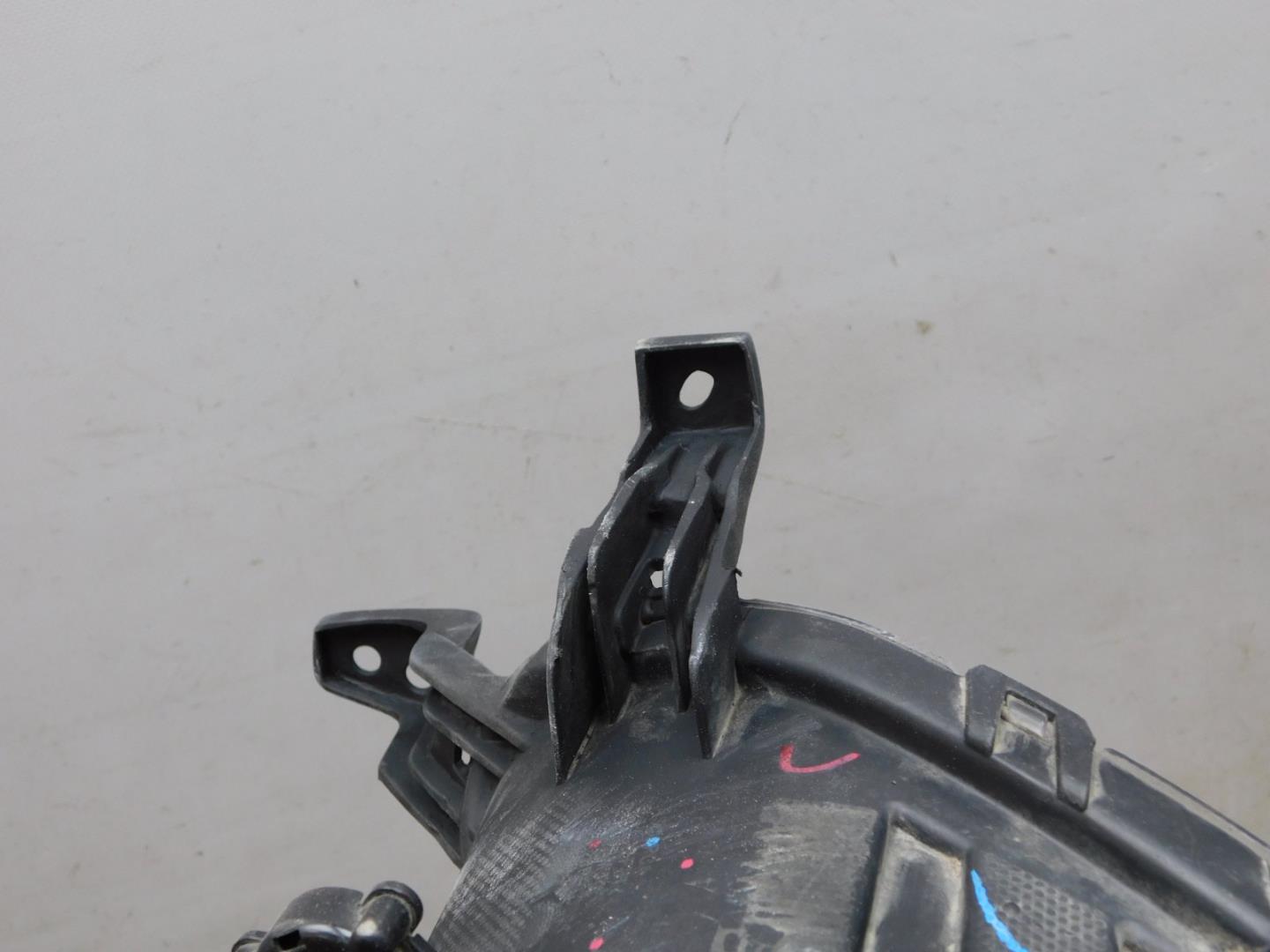 Фара противотуманная правая