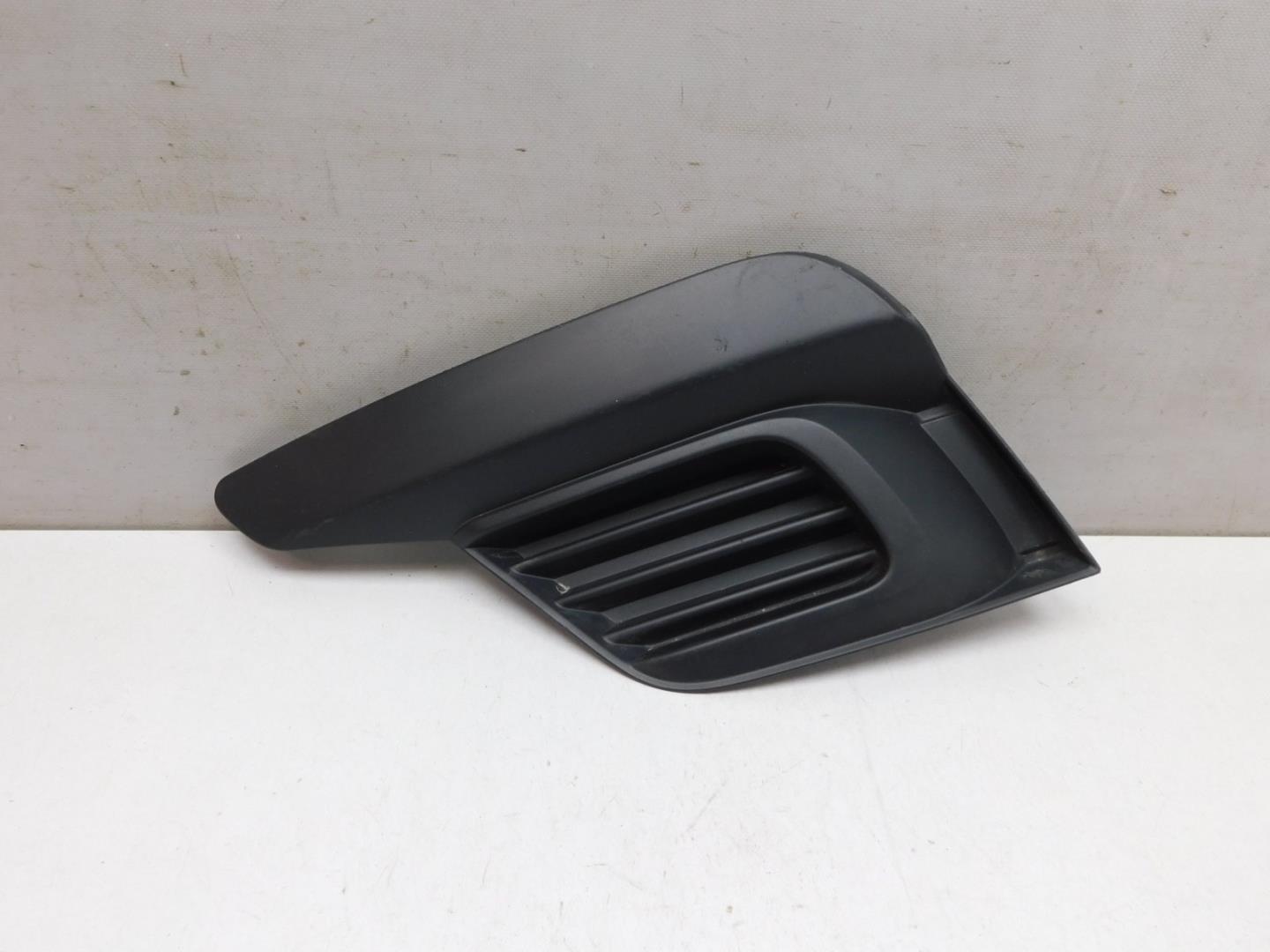 Решетка в бампер левая