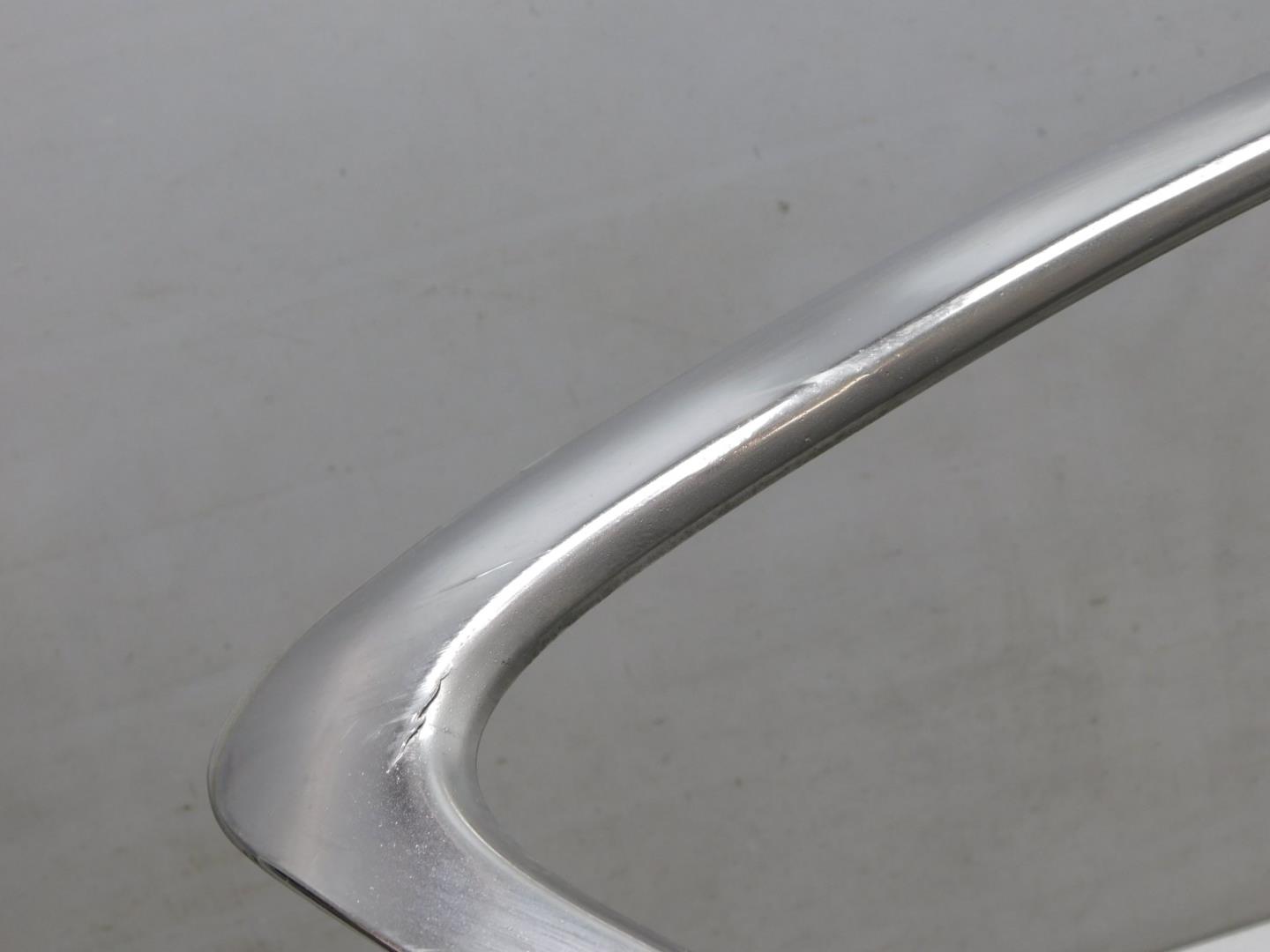 Молдинг переднего бампера