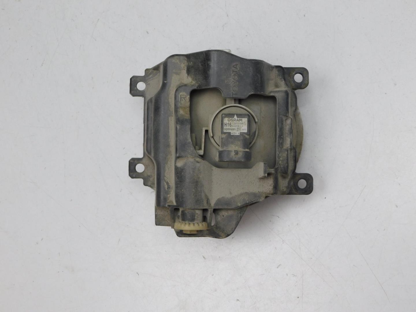 Фара противотуманная правая