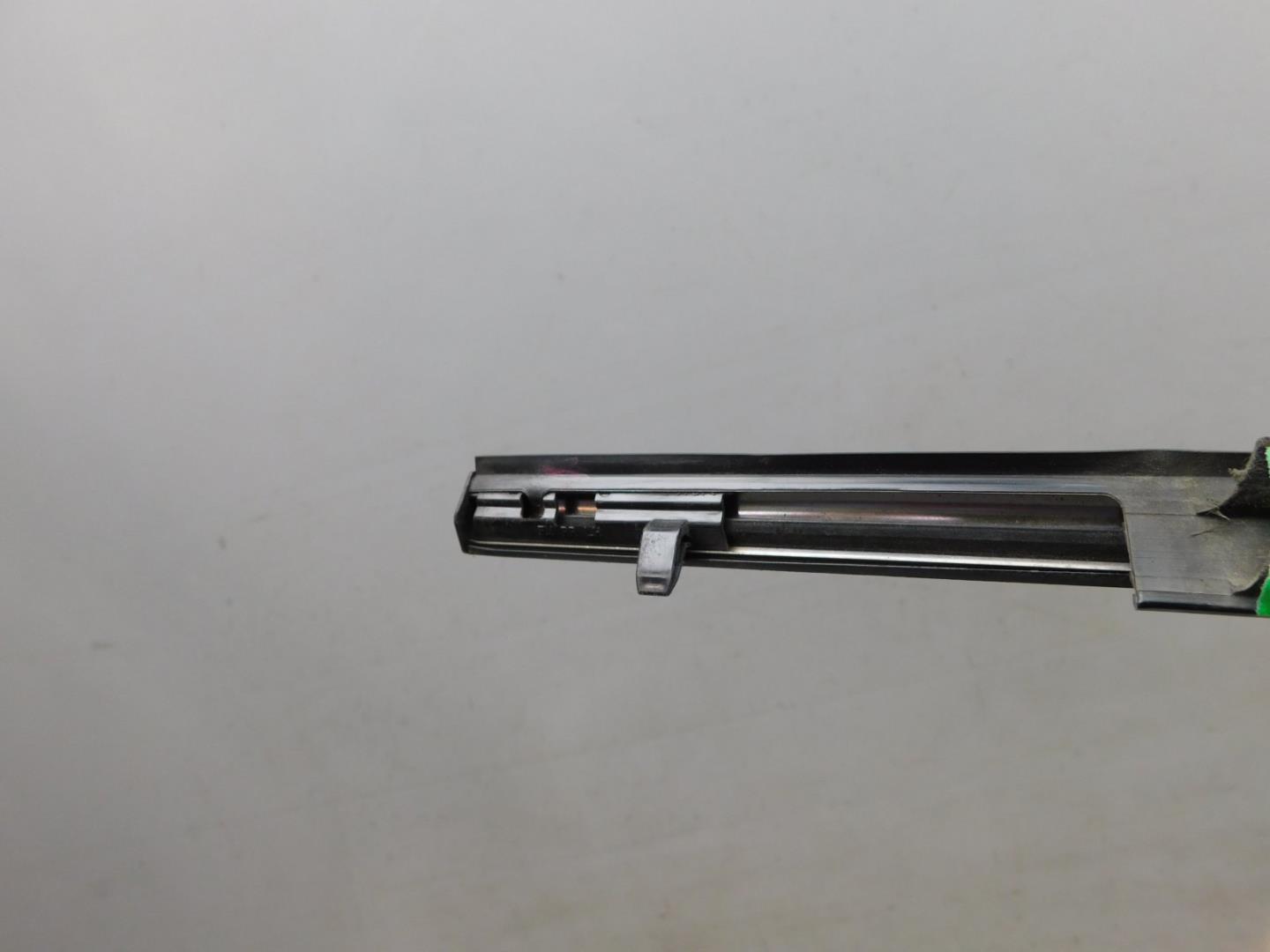 Накладка стекла заднего левого