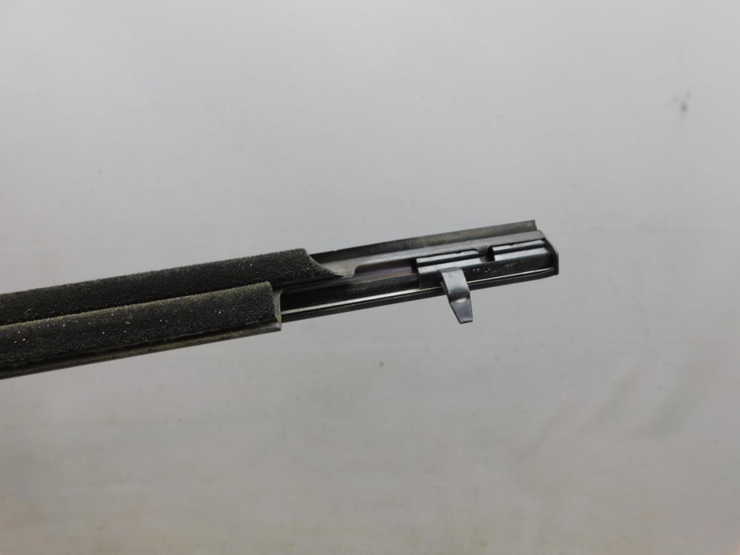 Накладка стекла заднего левого