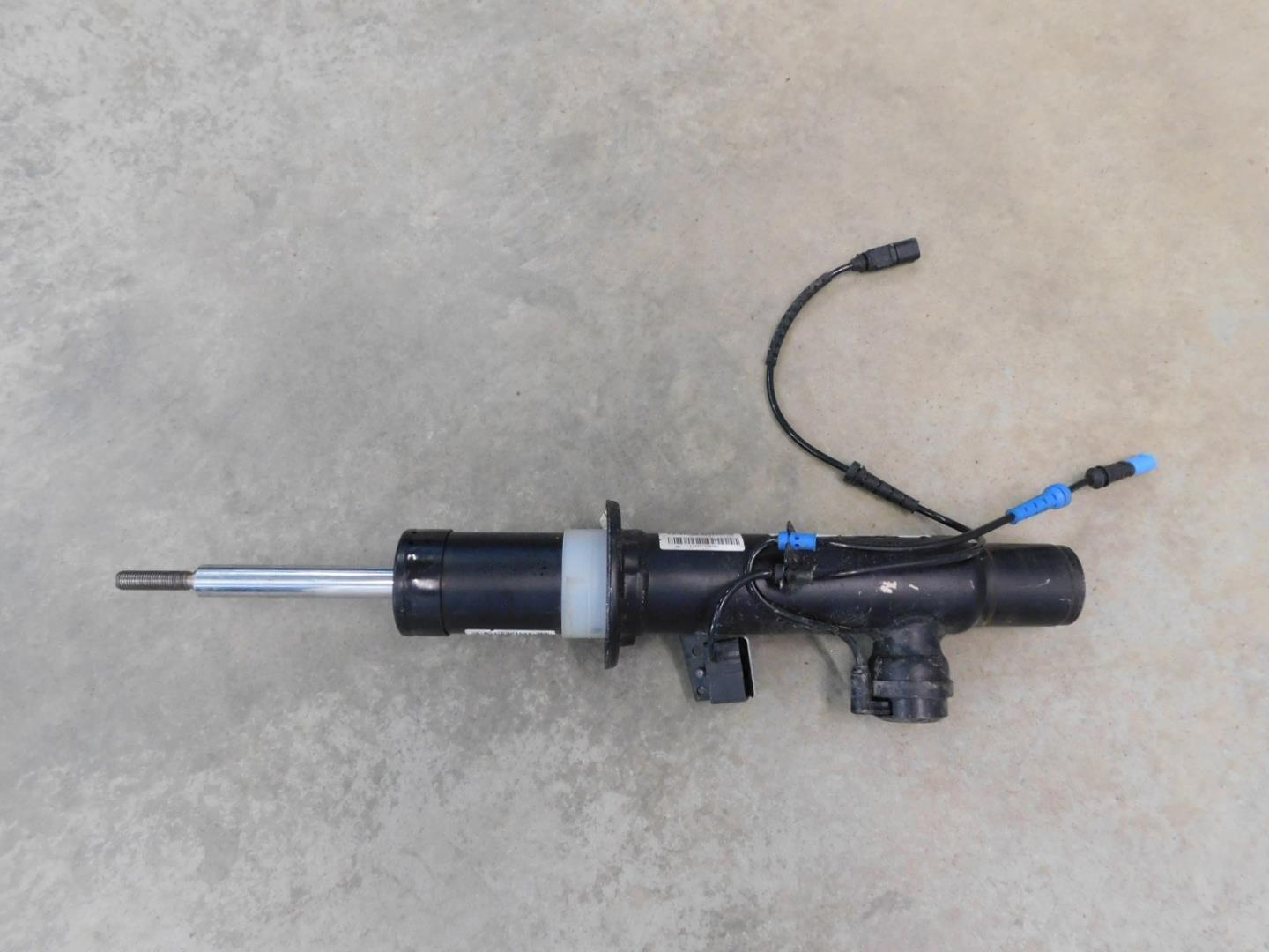 Амортизатор передний правый