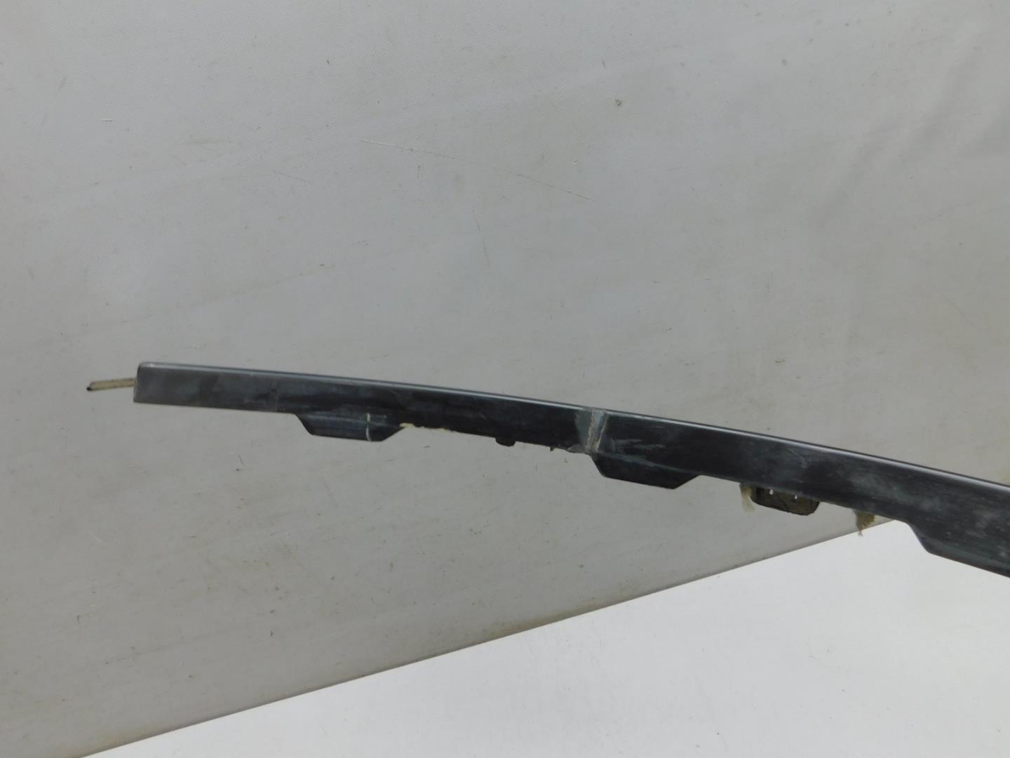 Накладка крыла переднего левого