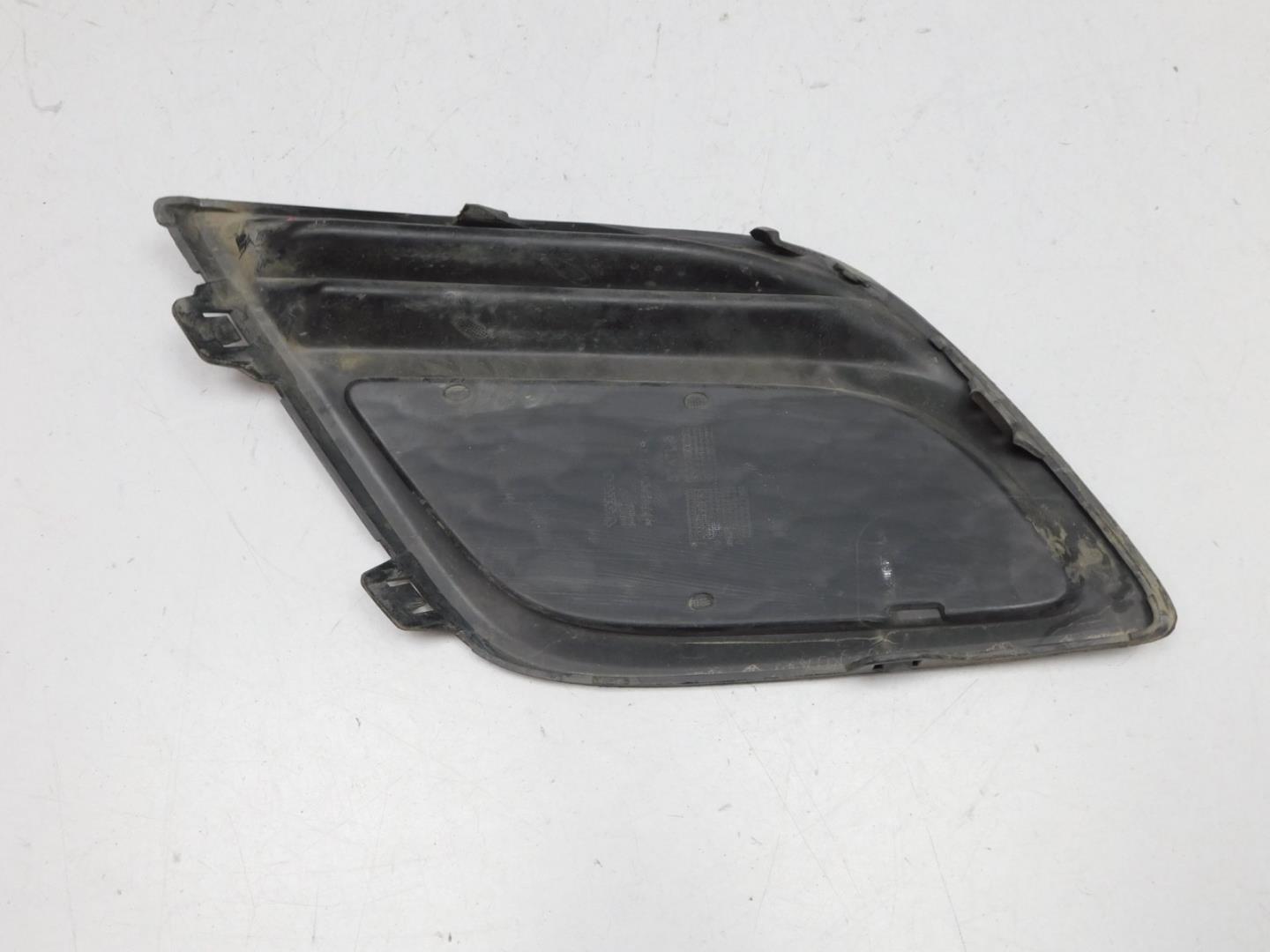 Решетка в бампер левая