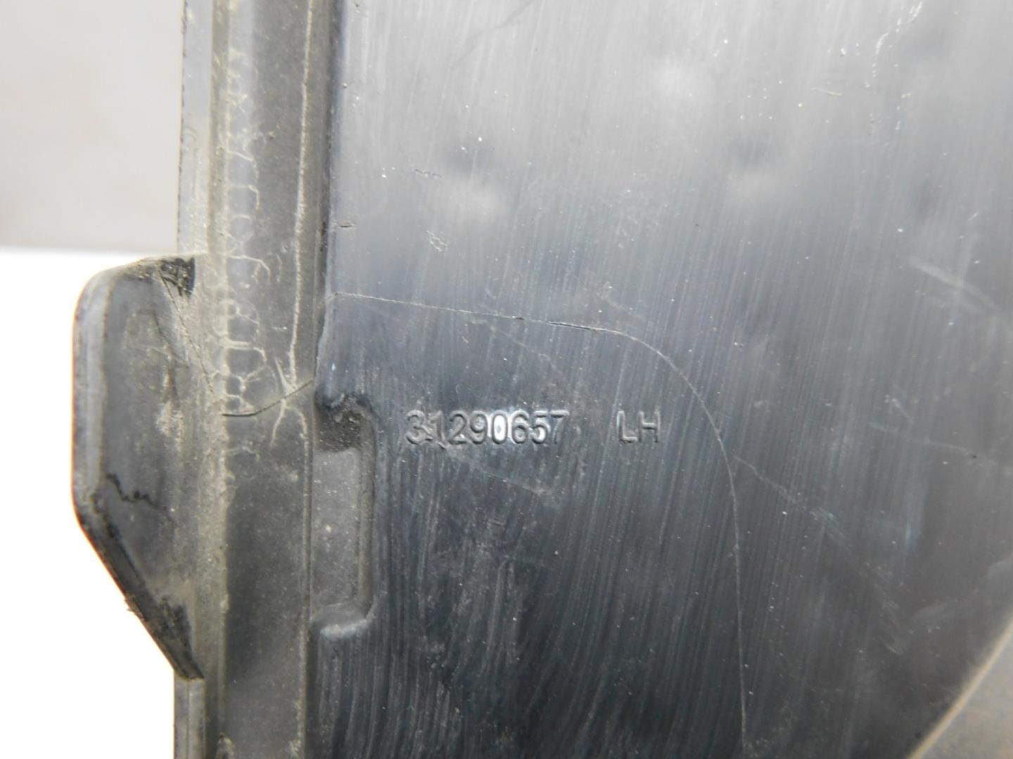 Решетка в бампер левая