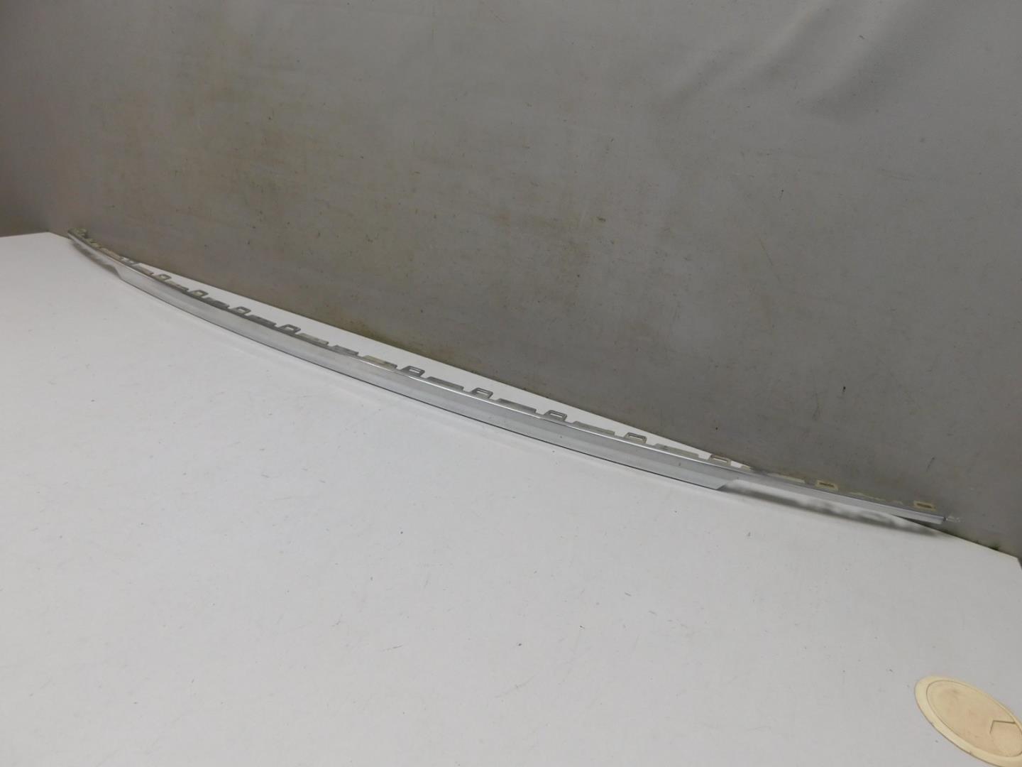 Молдинг заднего бампера