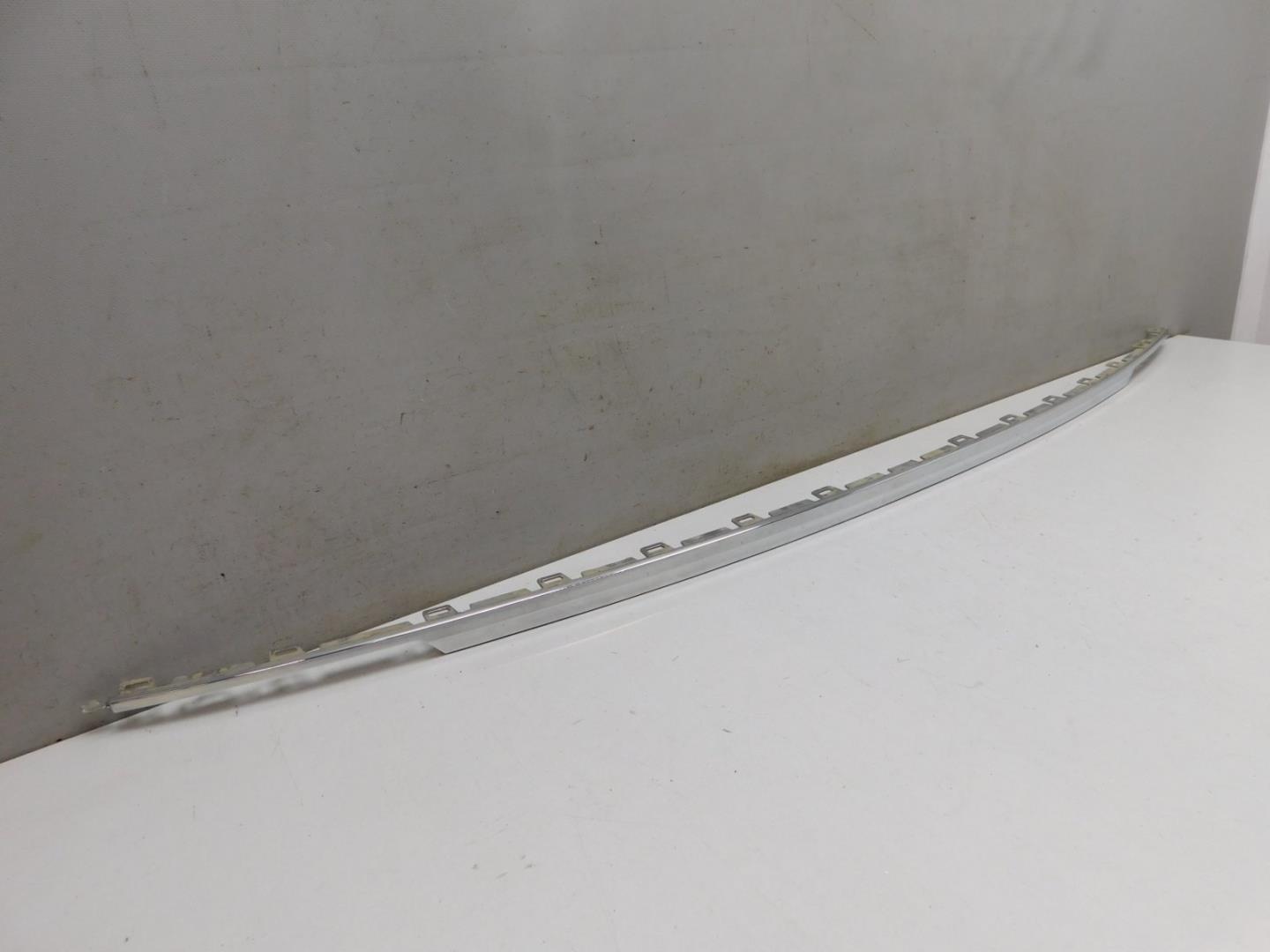 Молдинг заднего бампера