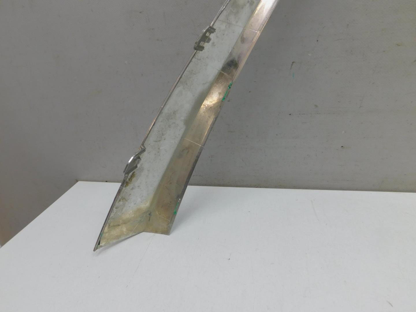 Накладка на решетку радиатора