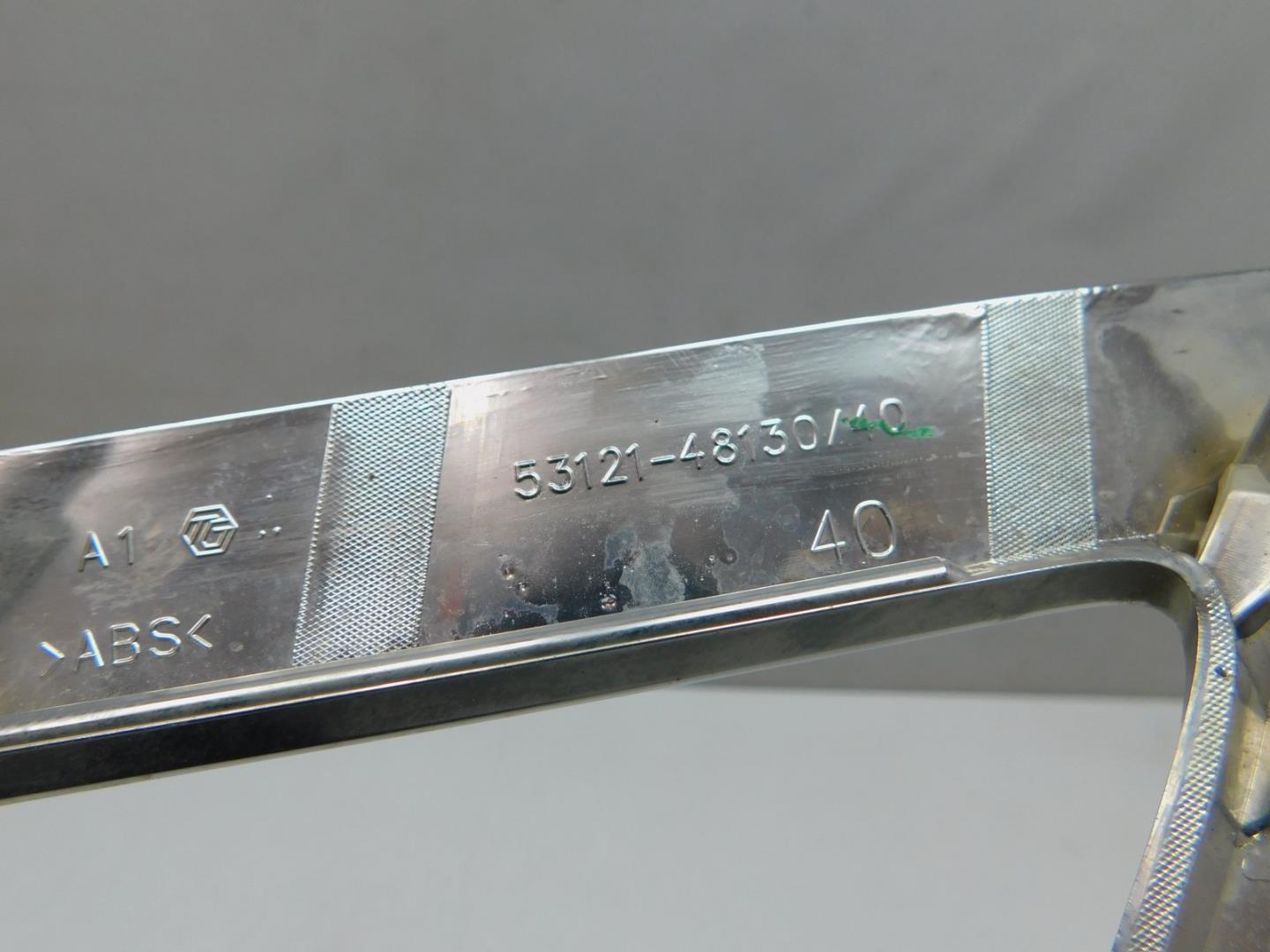 Накладка на решетку радиатора