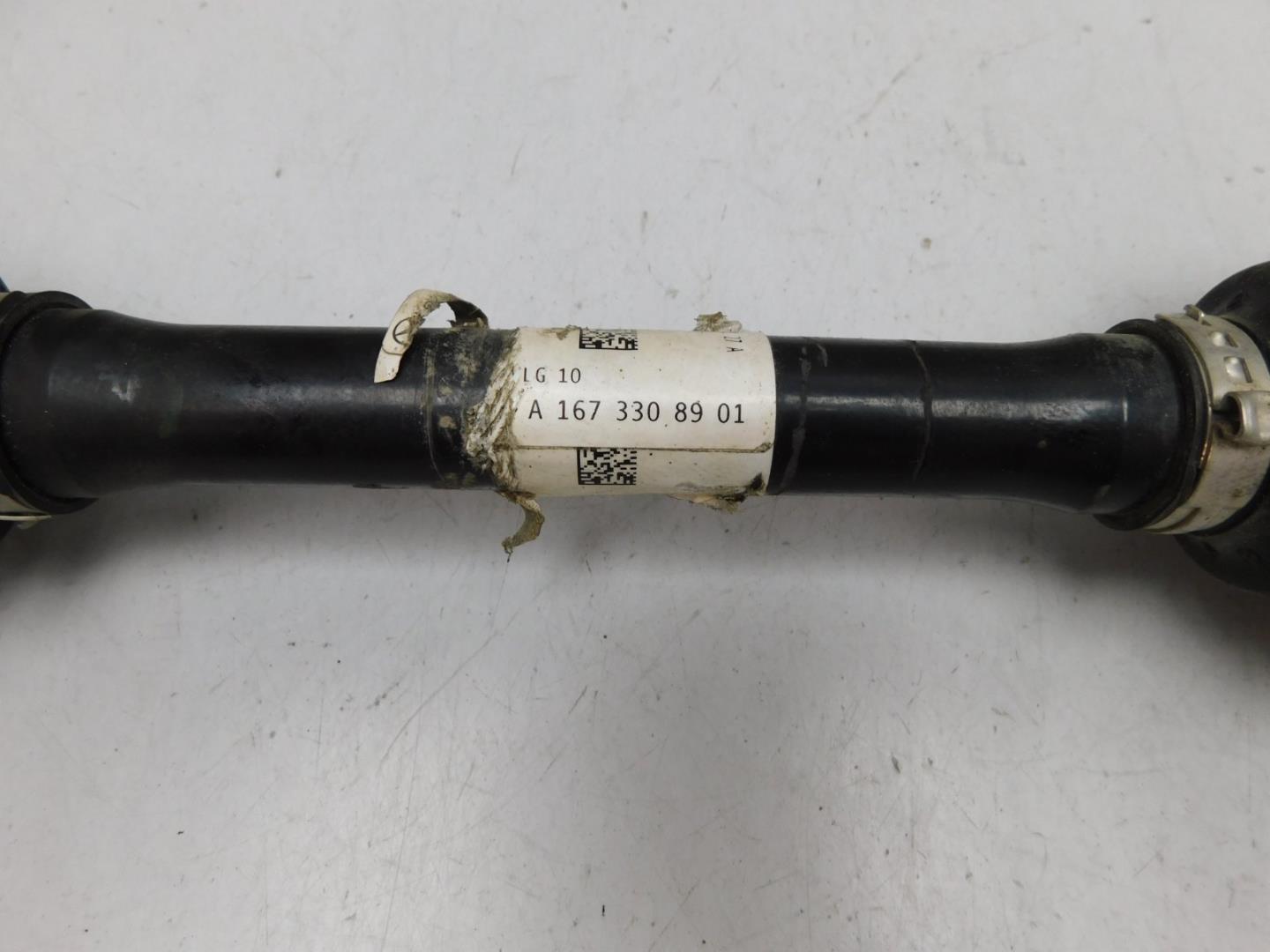 Полуось левая (привод)