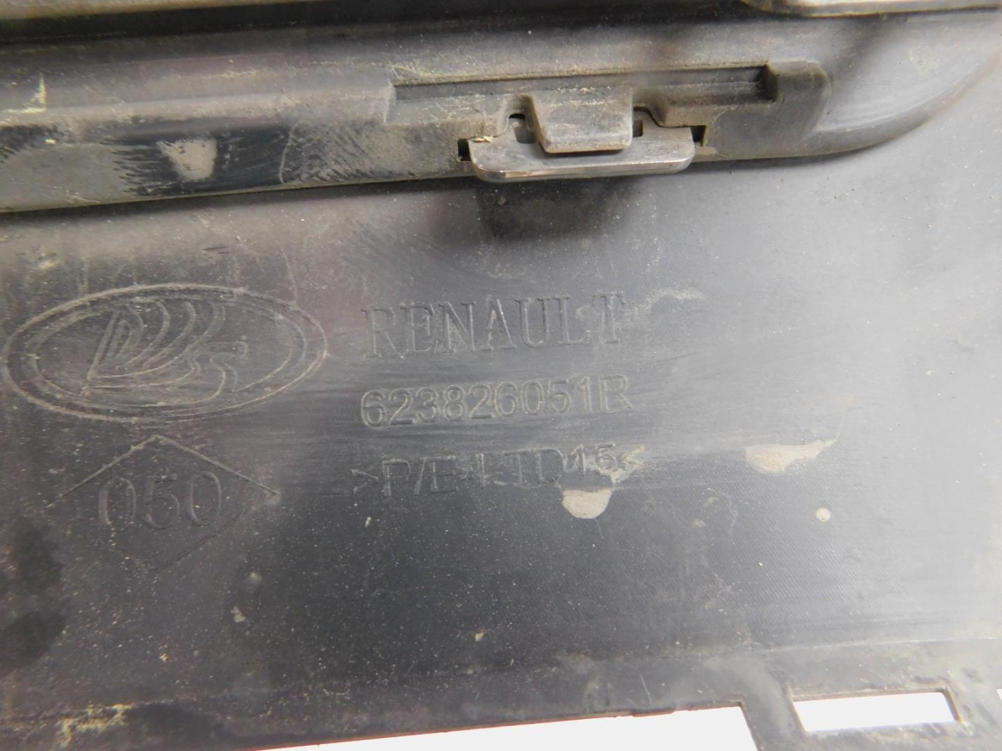 Накладка на решетку радиатора