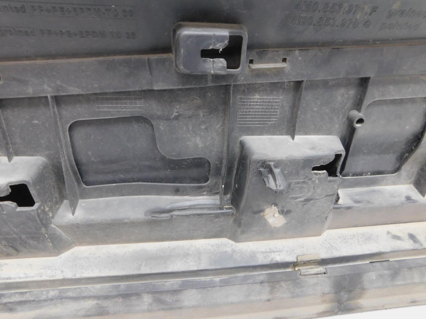 Накладка двери задней правой